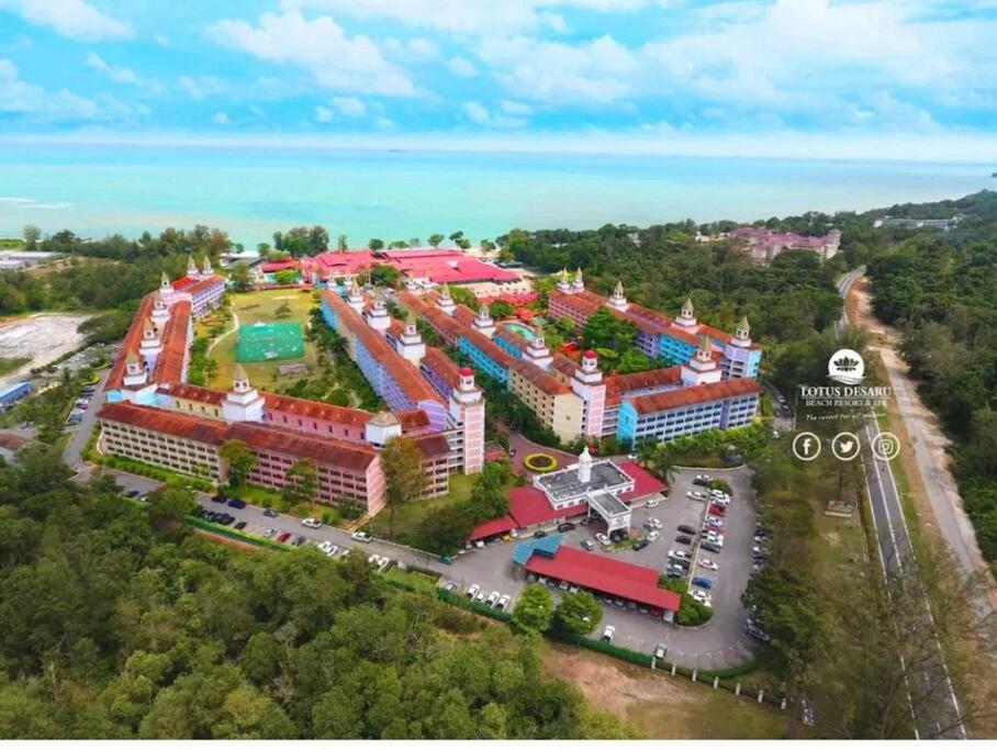Lotus Desaru Beach Resort, 2 bdrms, w/splash park photo 7