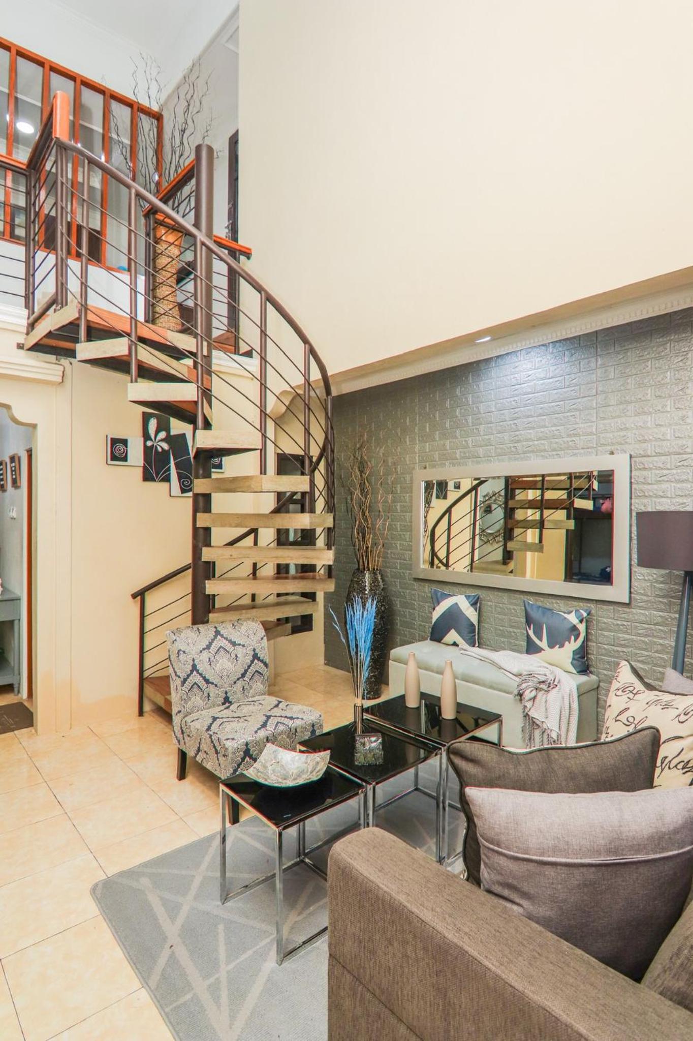 Yuwono House view 2