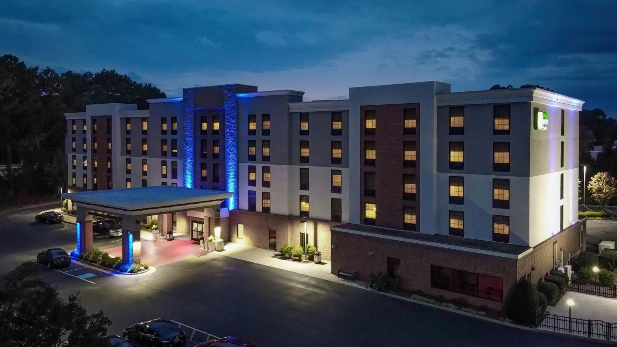 Hotel Holiday Inn Express & Suites Newport News By Ihg