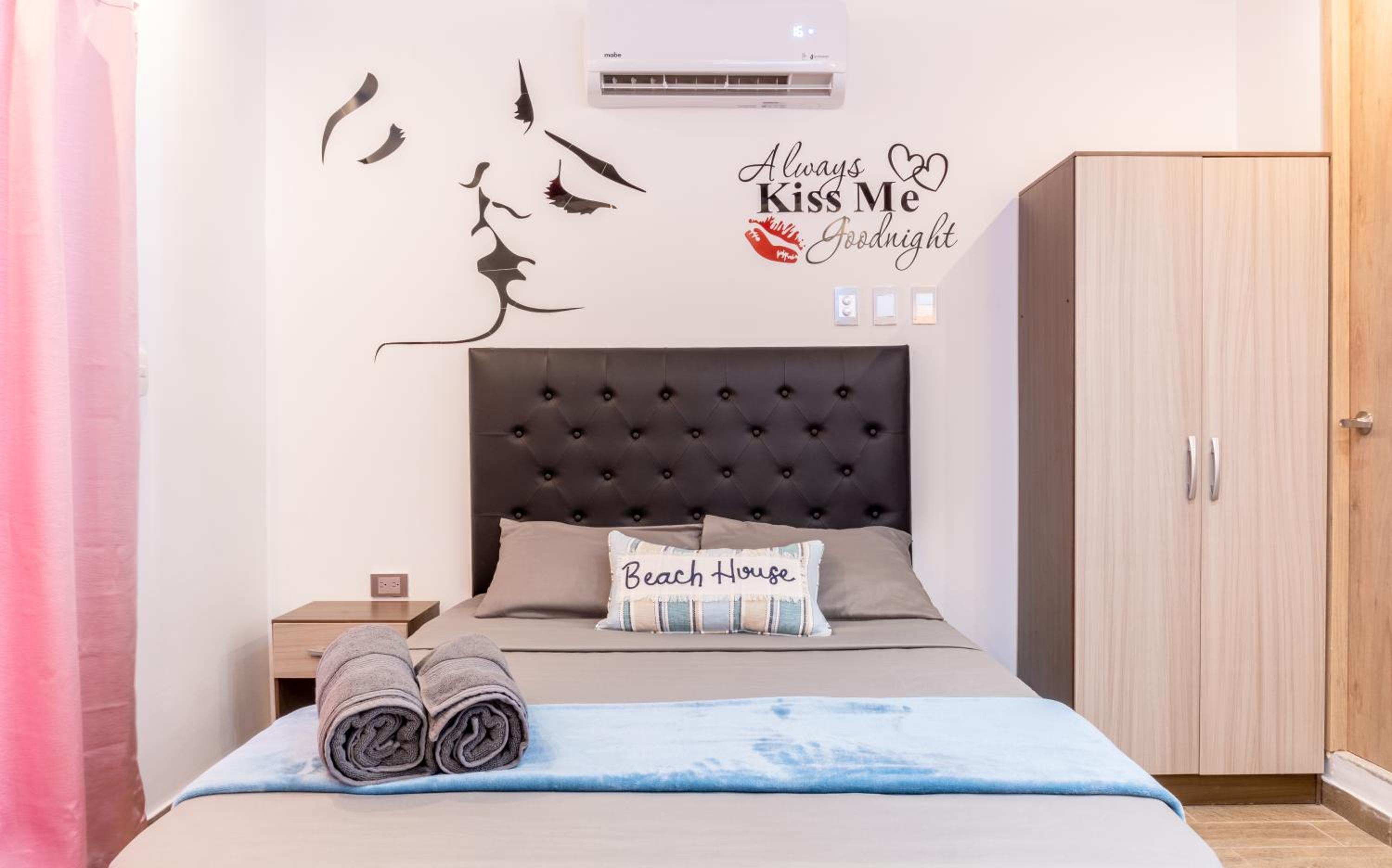 Confort+Relax= Romántico ApartaEstudio + Piscina + Parqueadero