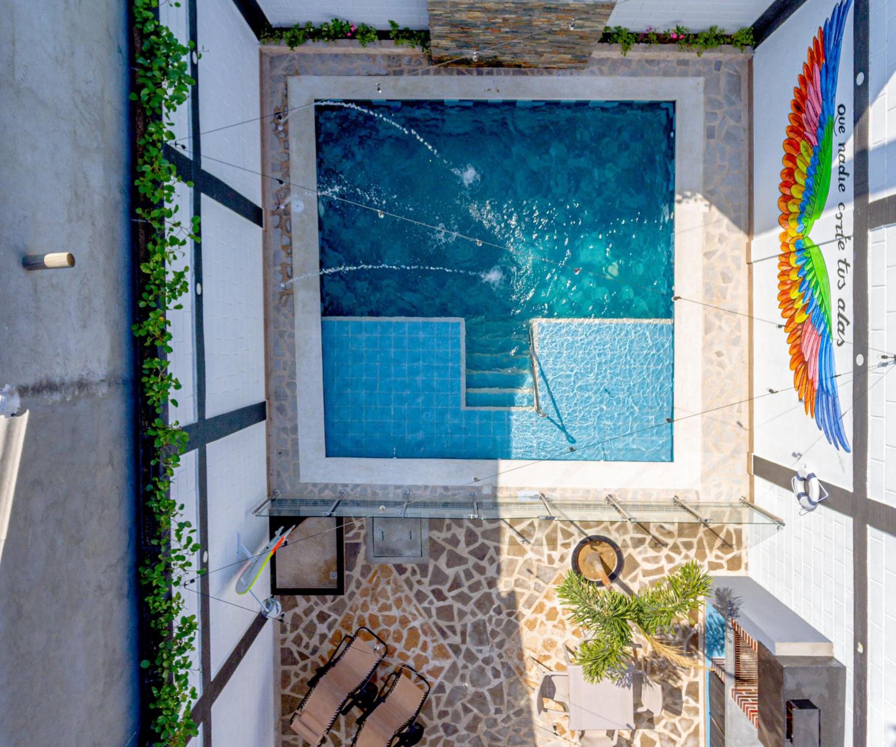 Confort+Relax= Romántico ApartaEstudio + Piscina + Parqueadero