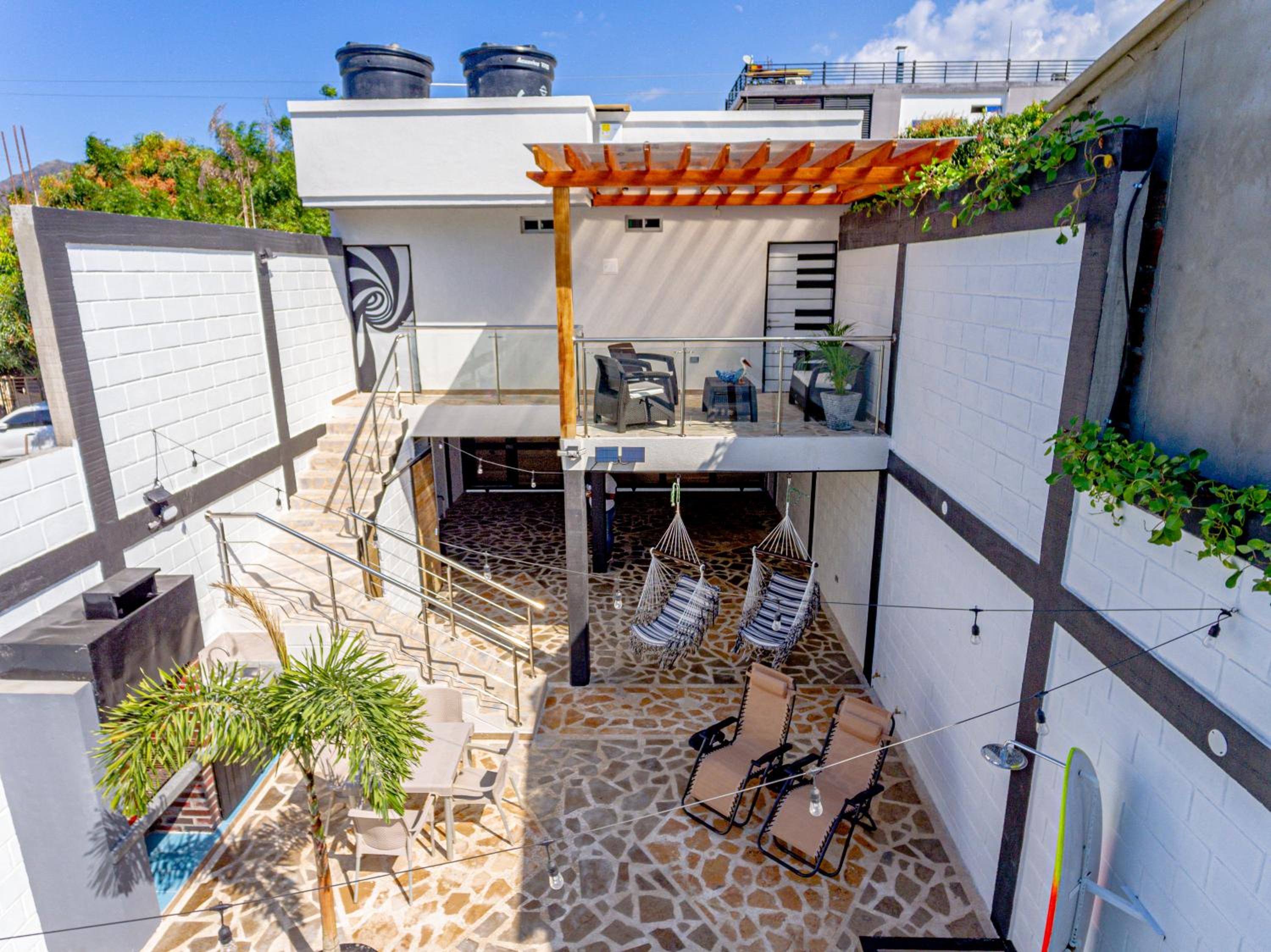 Confort+Relax= Romántico ApartaEstudio + Piscina + Parqueadero