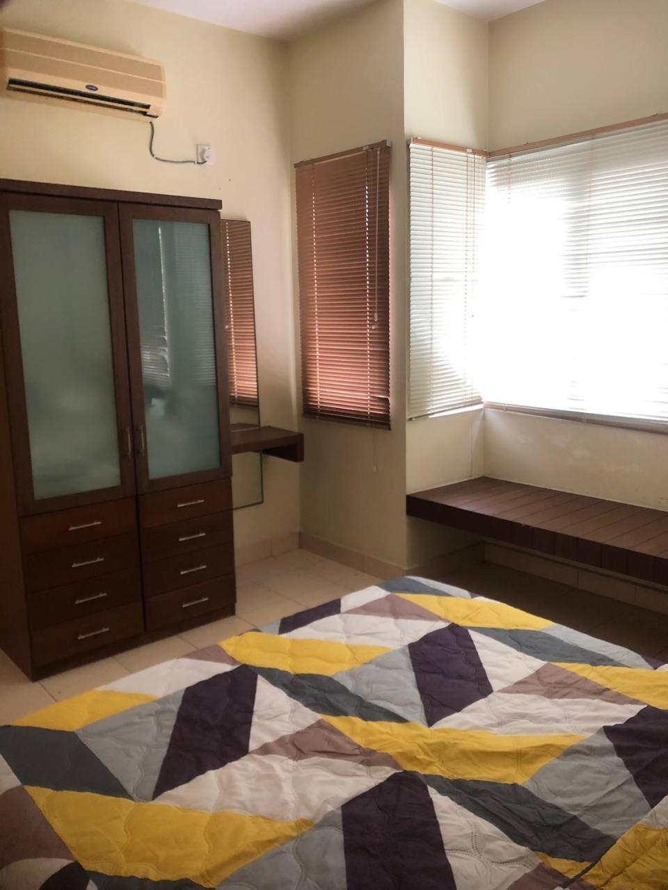 Dalila Guest Apartment at Bukit Merah by #ayahtokads photo 1