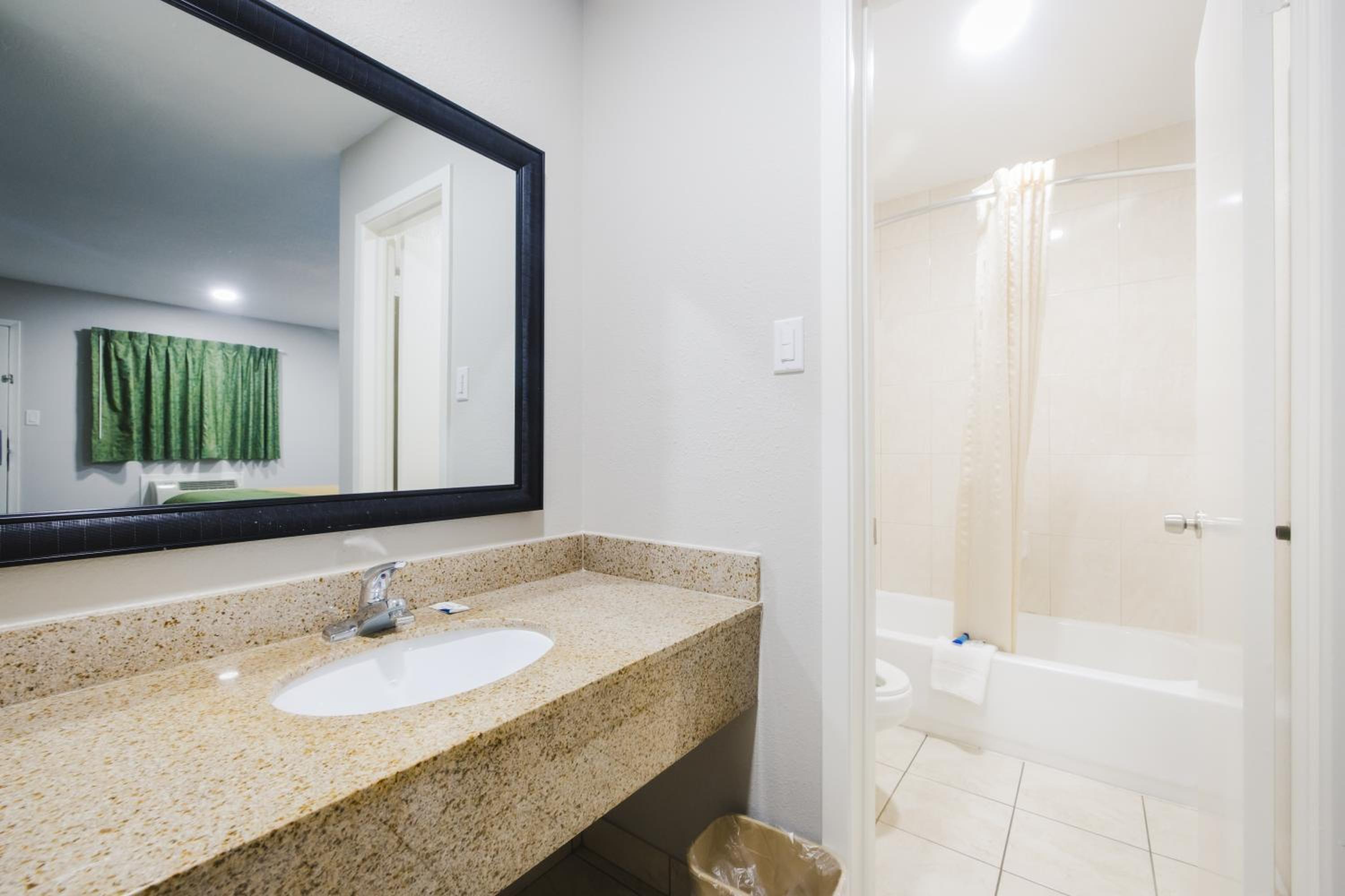 Scottish Inn & Suites, Foto 25