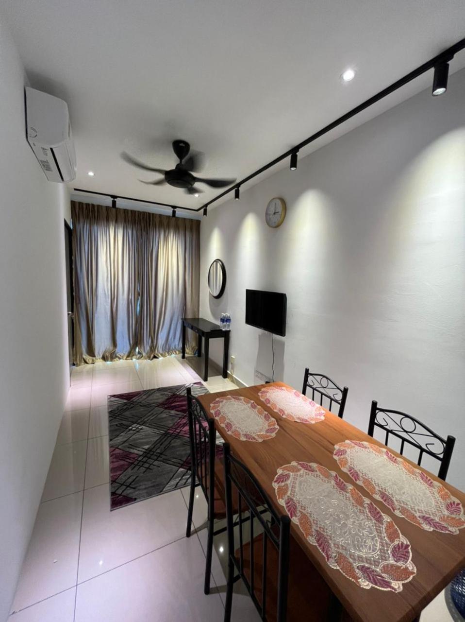 Apartment with 2 Bedrooms, Trefoil @ Setia City (Imperia Asia Guest House) photo 1