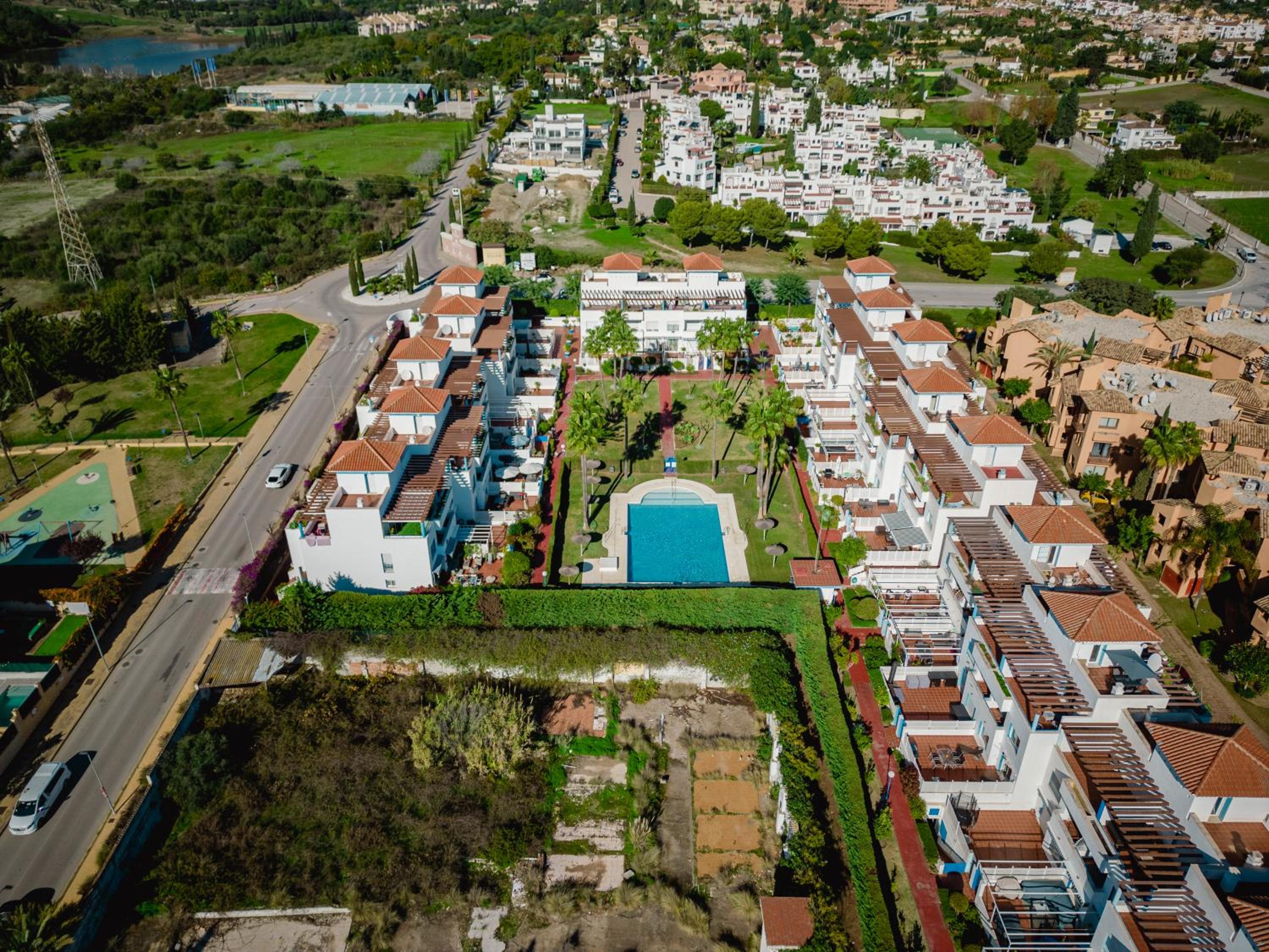 Casa adosada familiar en complejo con piscina - Bel Air 28 view 5