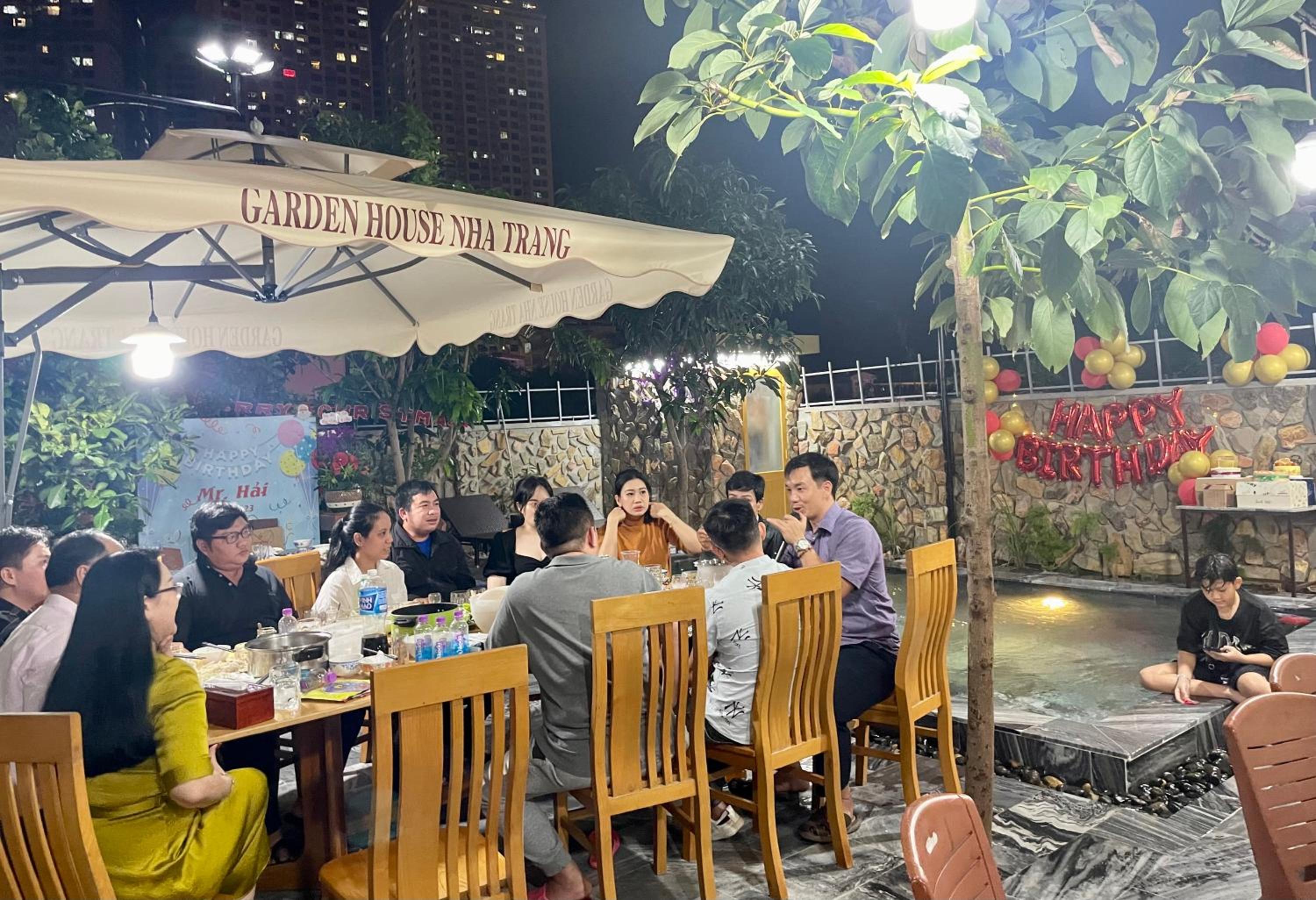 dining