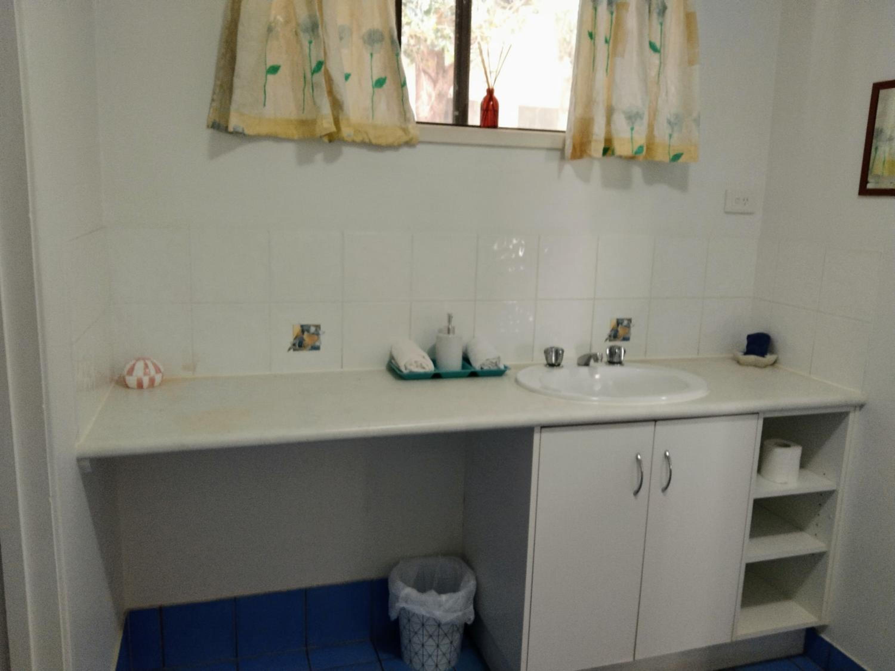 Bargara Beach Motor Inn budget accommodation pet friendly on application - Property Image 29