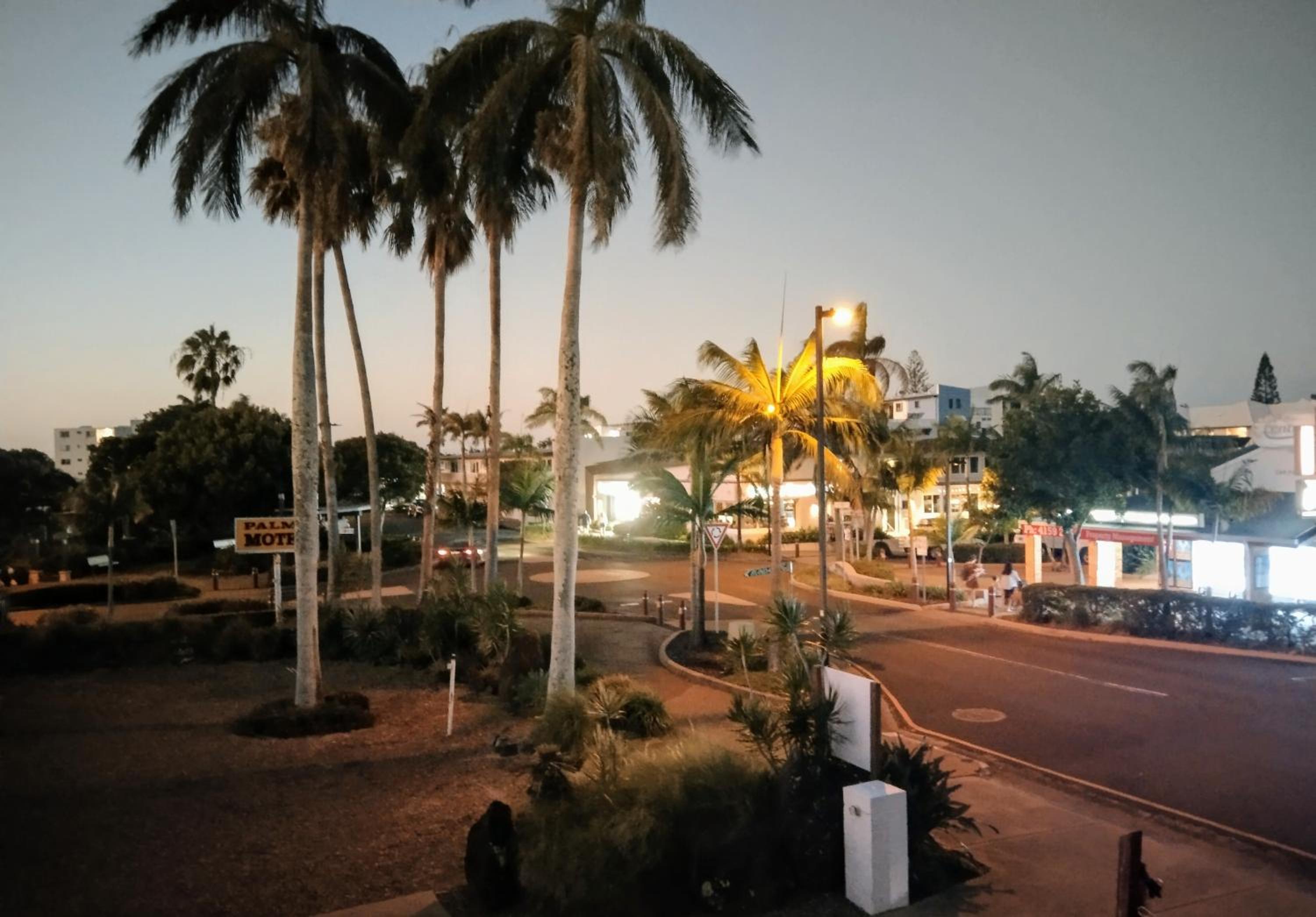 Bargara Beach Motor Inn budget accommodation pet friendly on application - Property Image 28