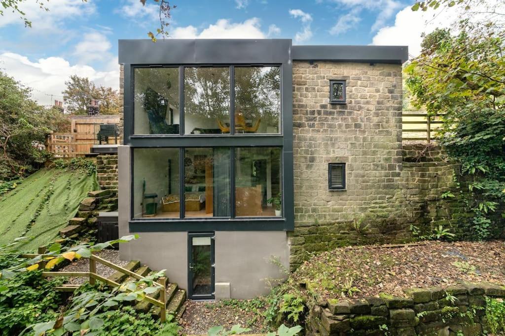 The Keep at Castlegate - Luxury detached retreat in Cragg vale, Hebden Bridge view 2