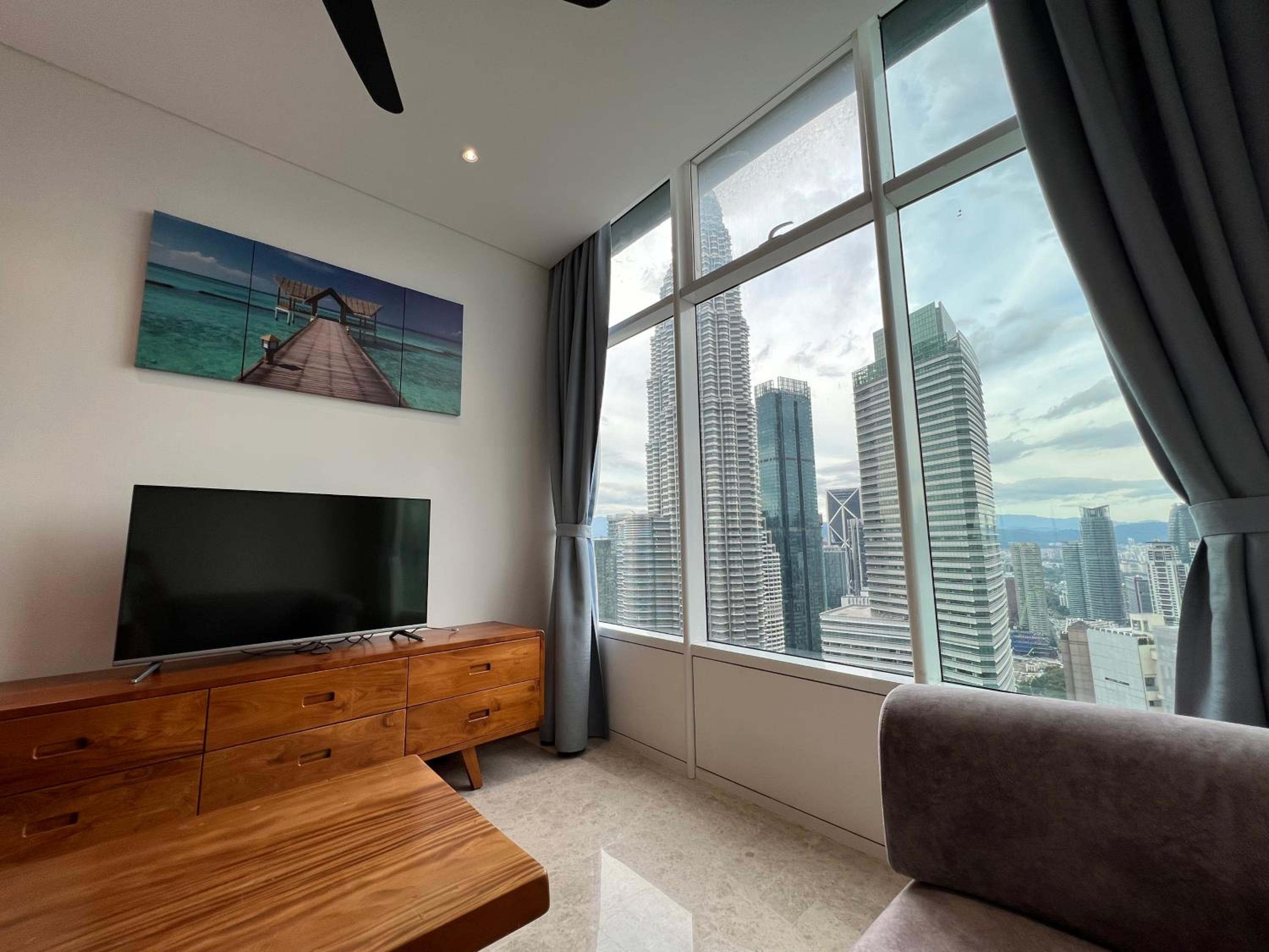 Sky Suites KLCC by GENESIS