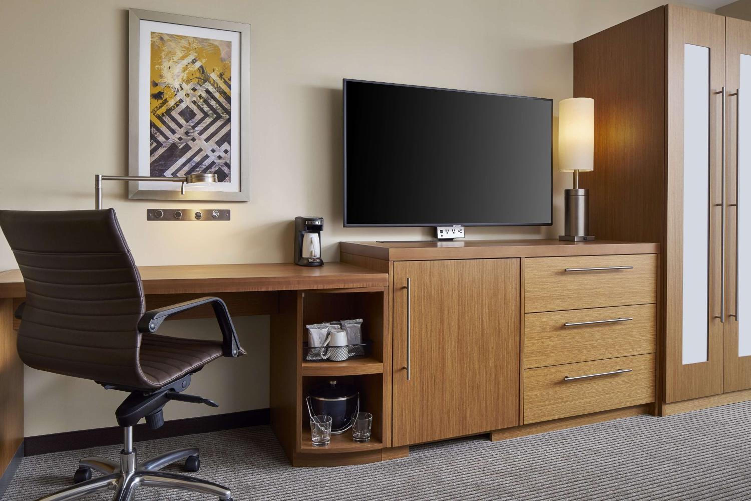 Wilmington Vacations - Hyatt Place Wilmington Riverfront - Property Image 4