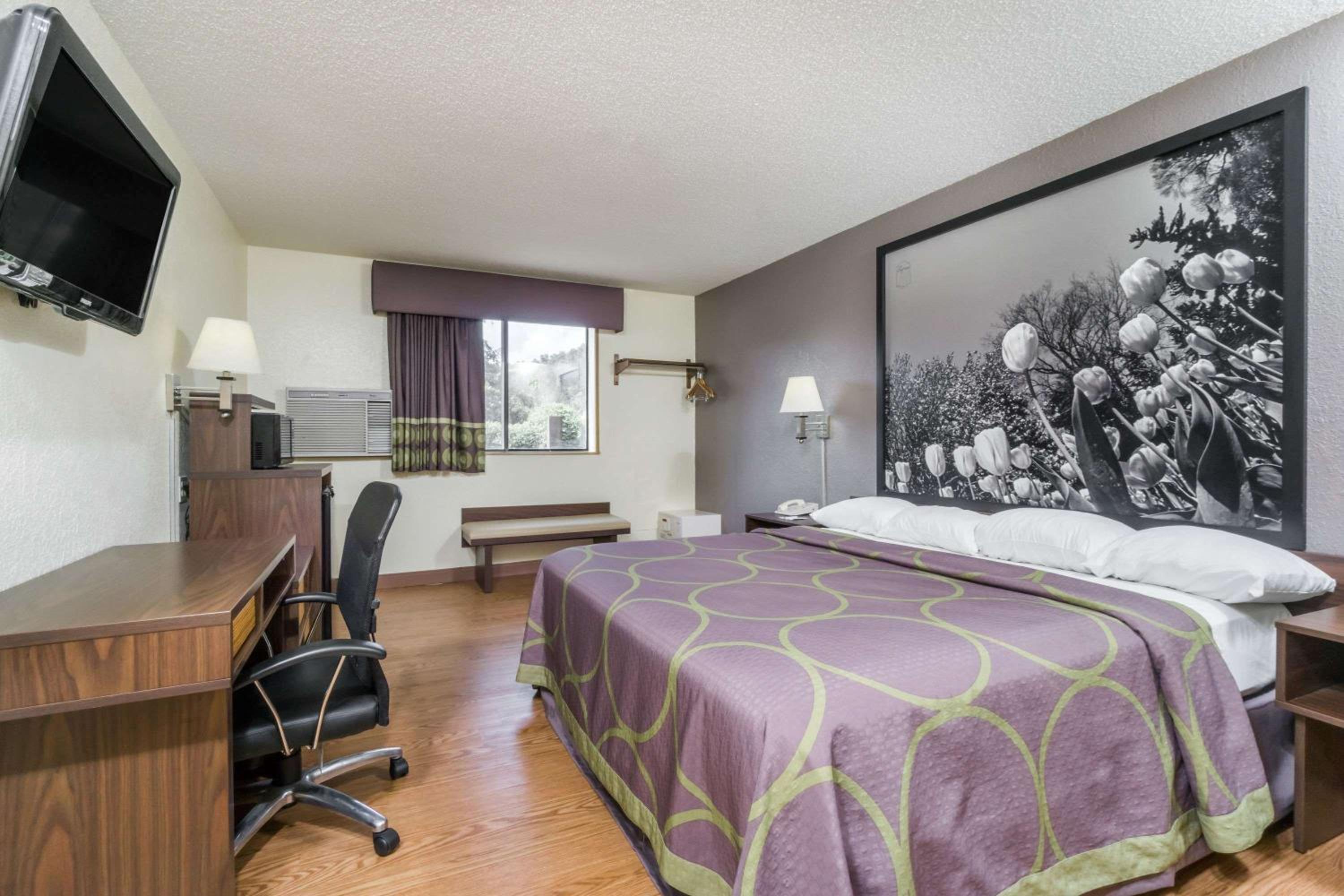 Super 8 by Wyndham Zanesville view 4