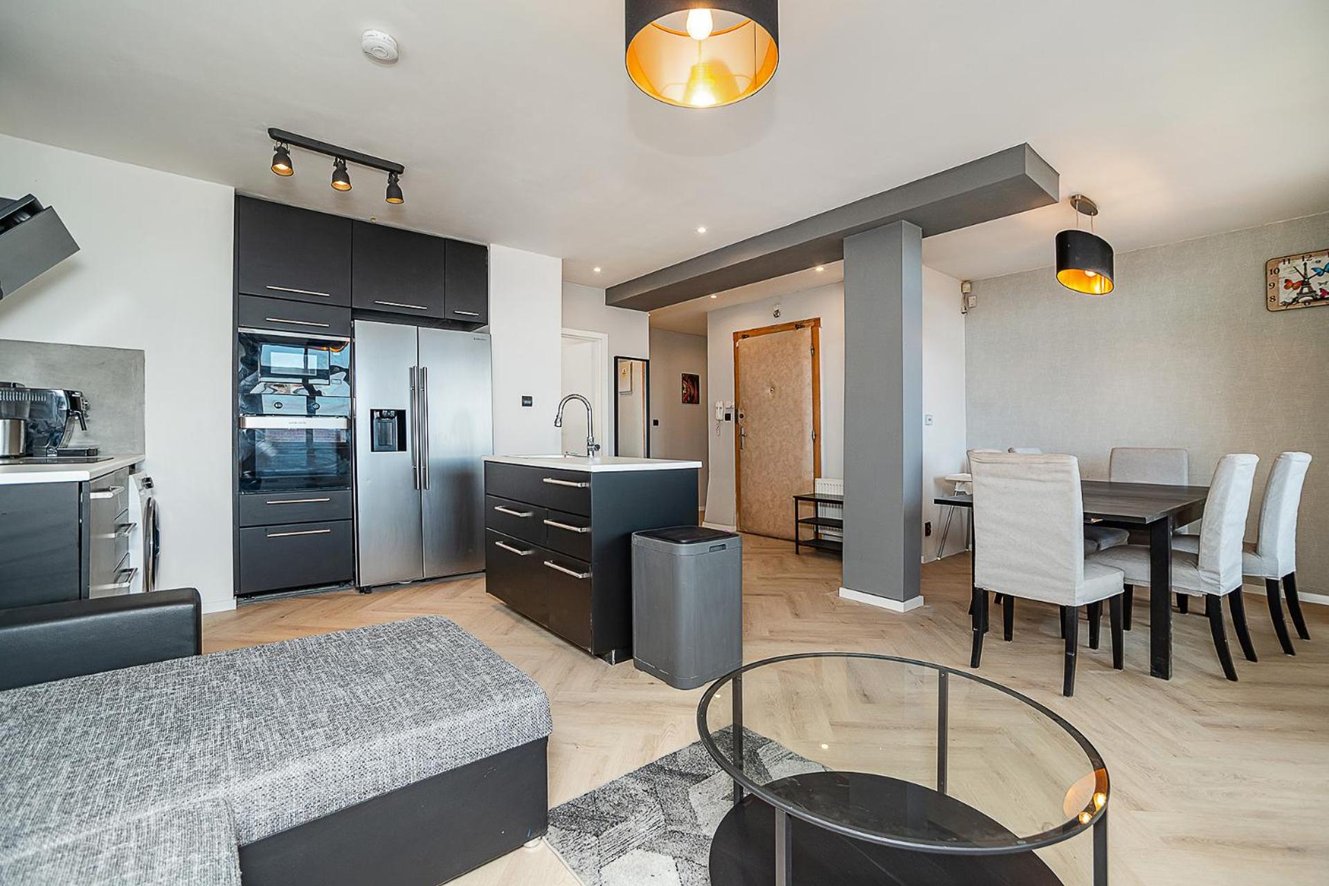 Big 4-bedroom flat, terrace with great Vítkov view