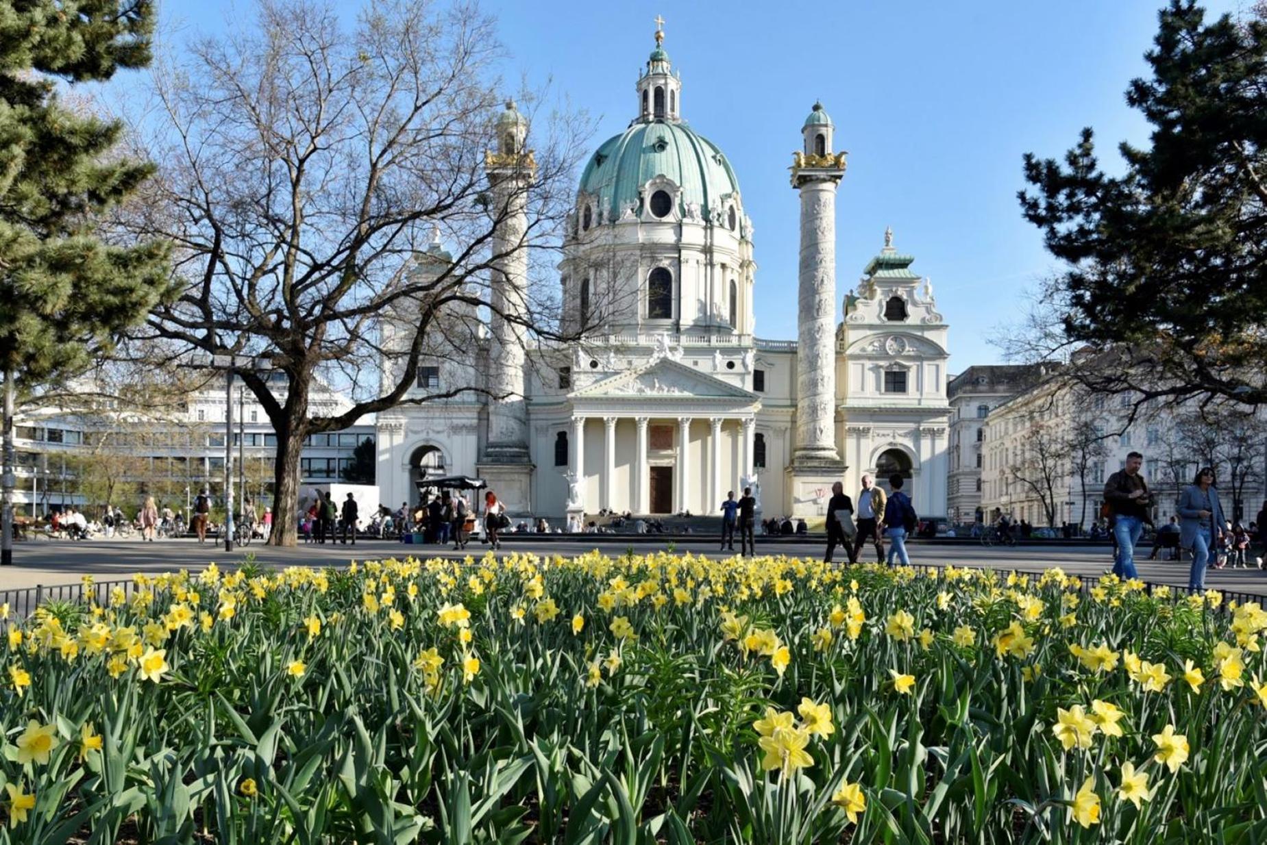Grand Vienna City Center Apartment