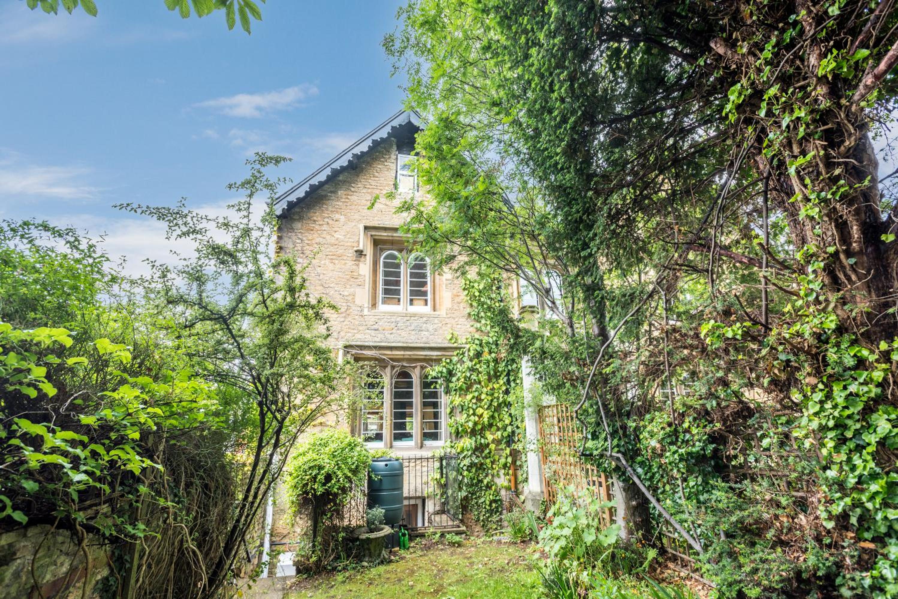 Oxford Vacations - The Summertown STUDIO 1BR kitchenette - Property Image 25