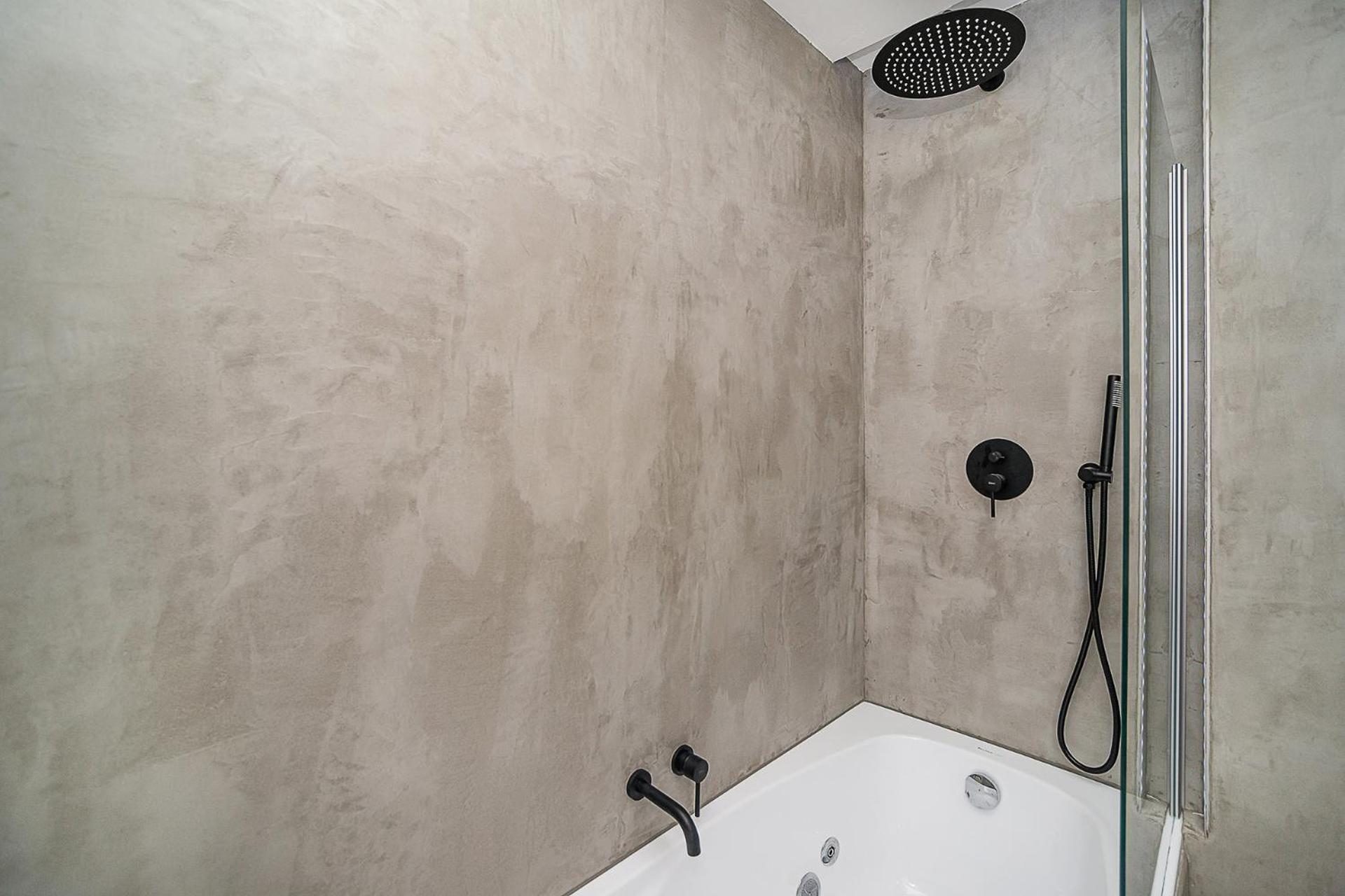 Big 4-bedroom flat, terrace with great Vítkov view