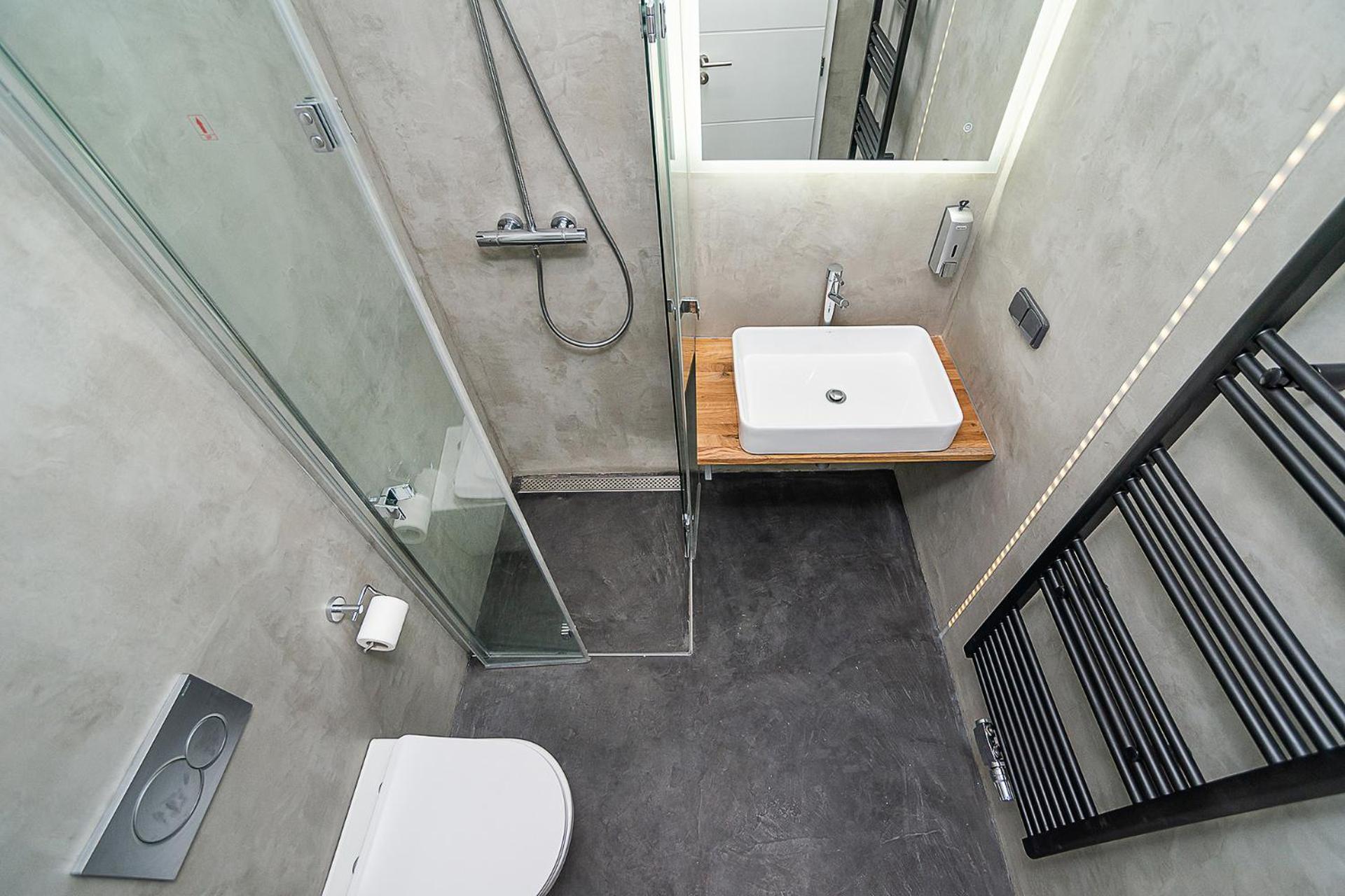 Big 4-bedroom flat, terrace with great Vítkov view