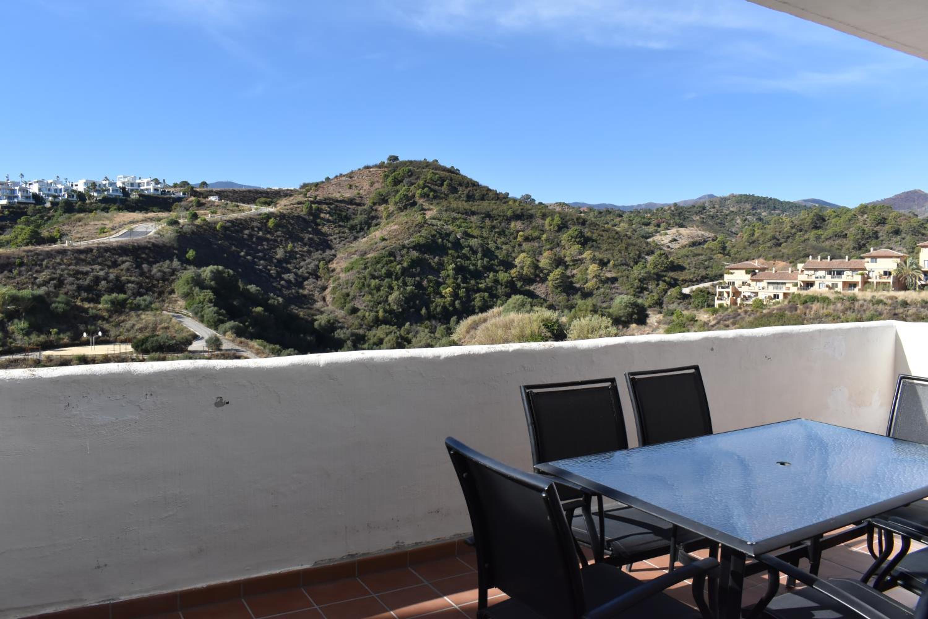 Spacious apartement with large terraces Lunymar Golf, Estepona