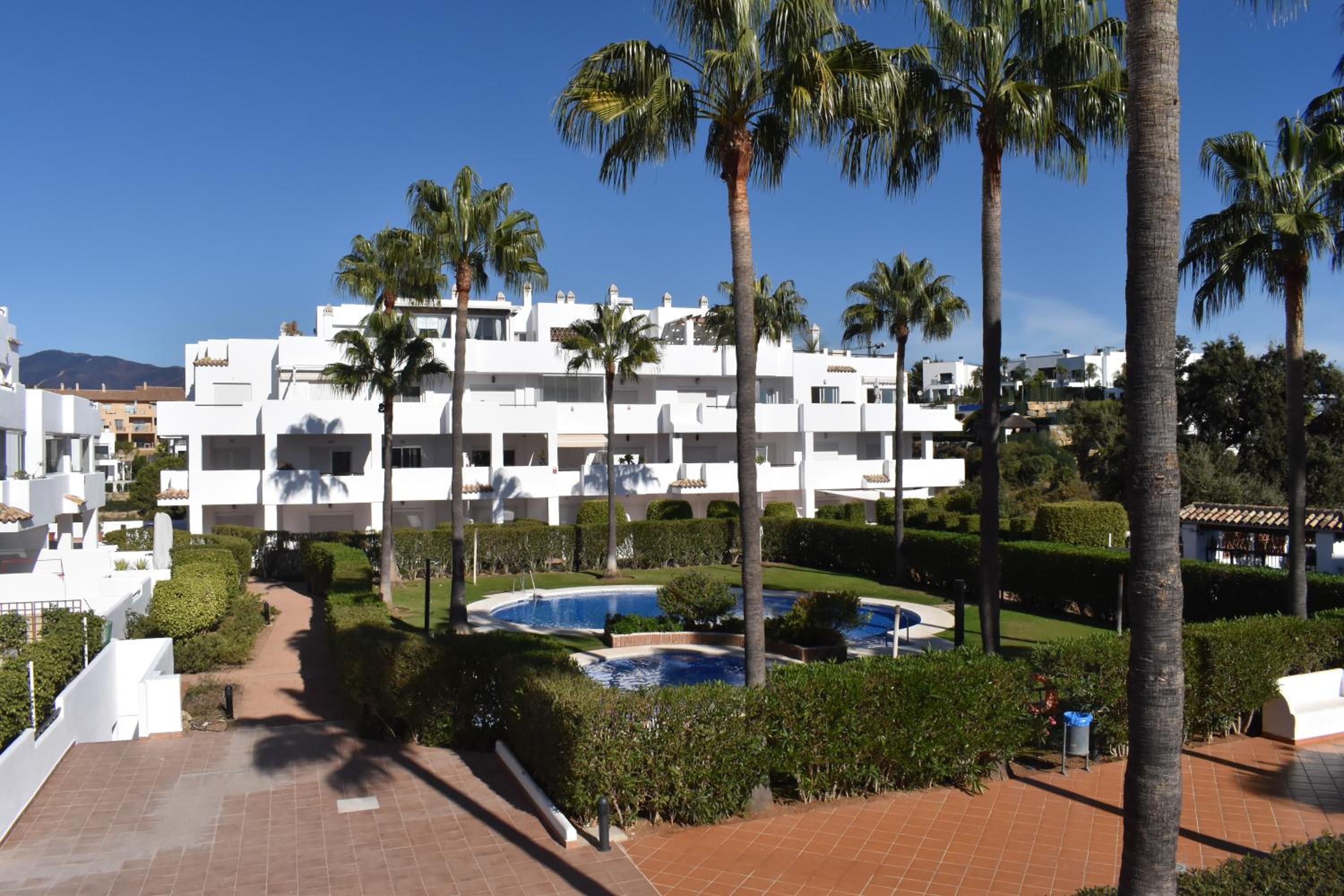 Spacious apartement with large terraces Lunymar Golf, Estepona