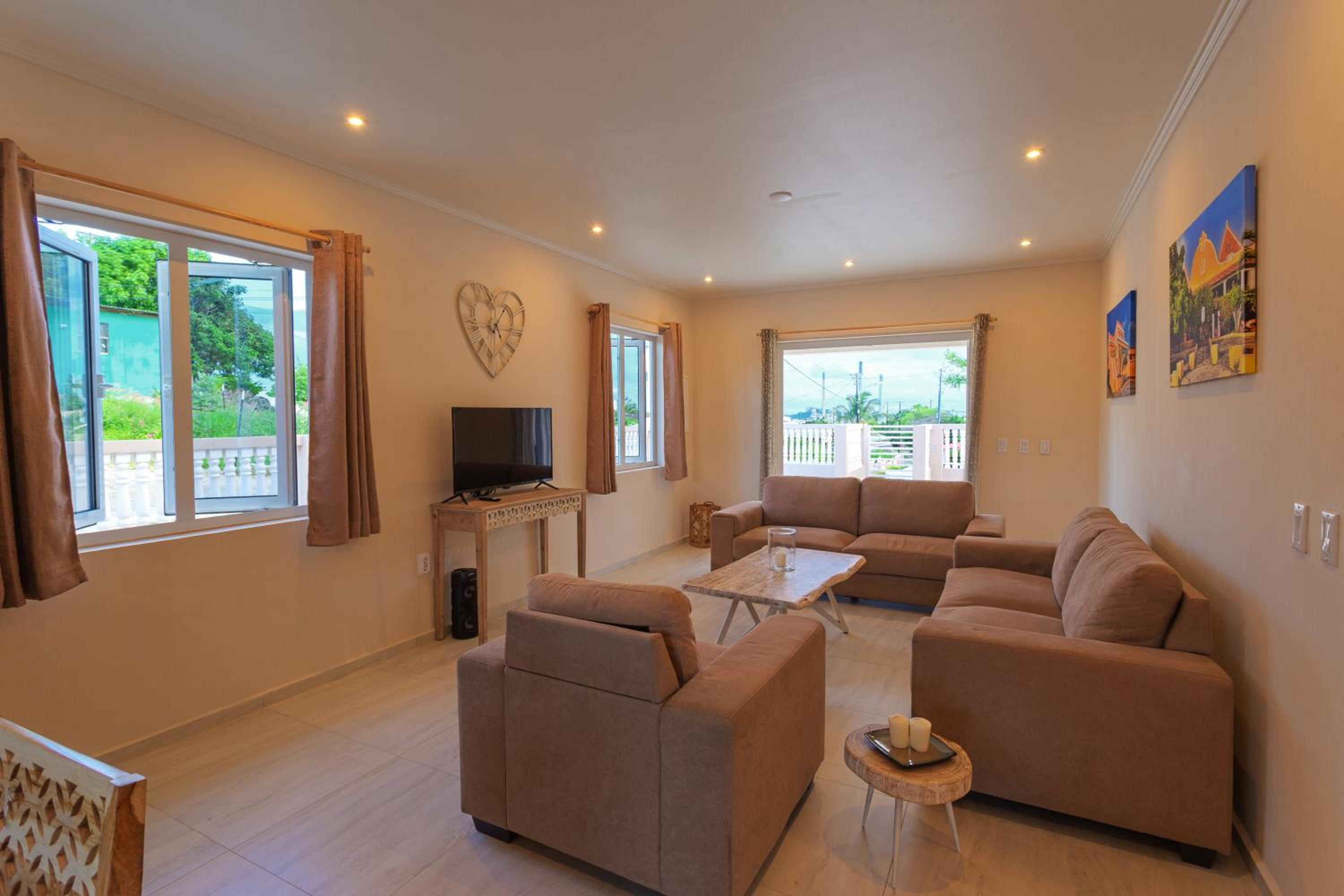 Lovely Caribbean family villa with private pool