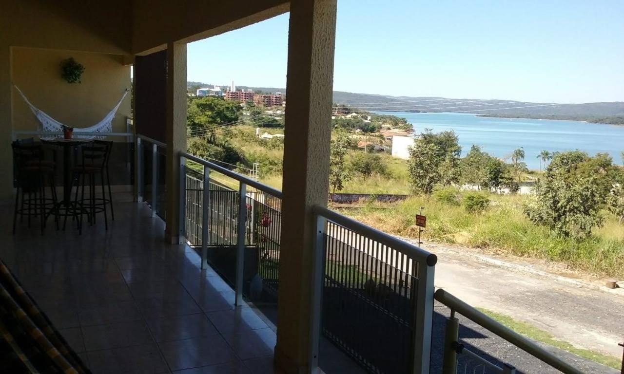 SOBRADO FRENTE P/LAGO COM PISCINA AQUECIDA