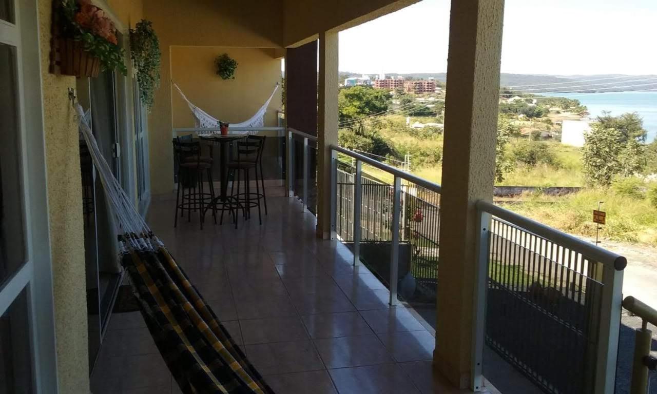 SOBRADO FRENTE P/LAGO COM PISCINA AQUECIDA