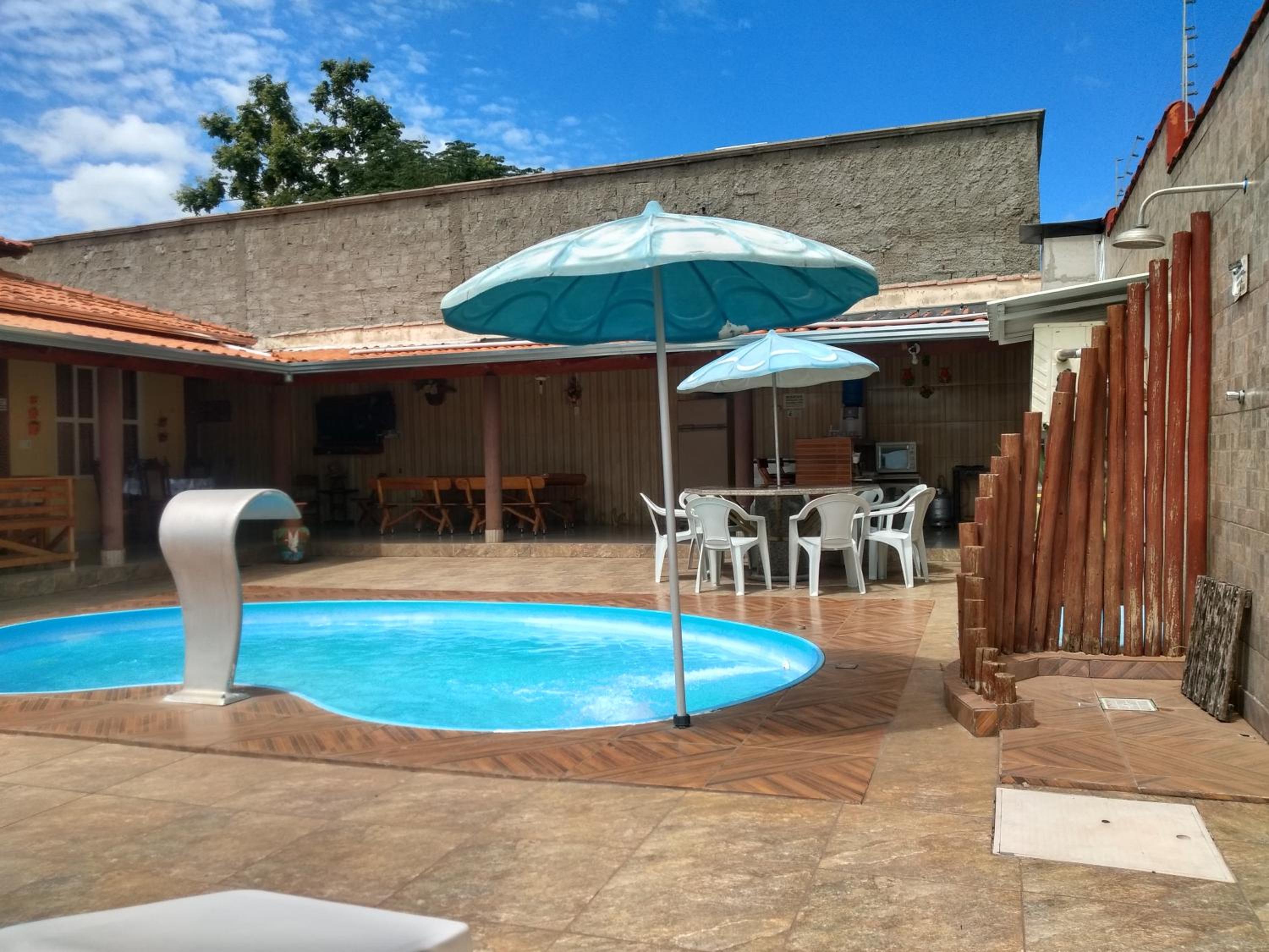 SOBRADO FRENTE P/LAGO COM PISCINA AQUECIDA