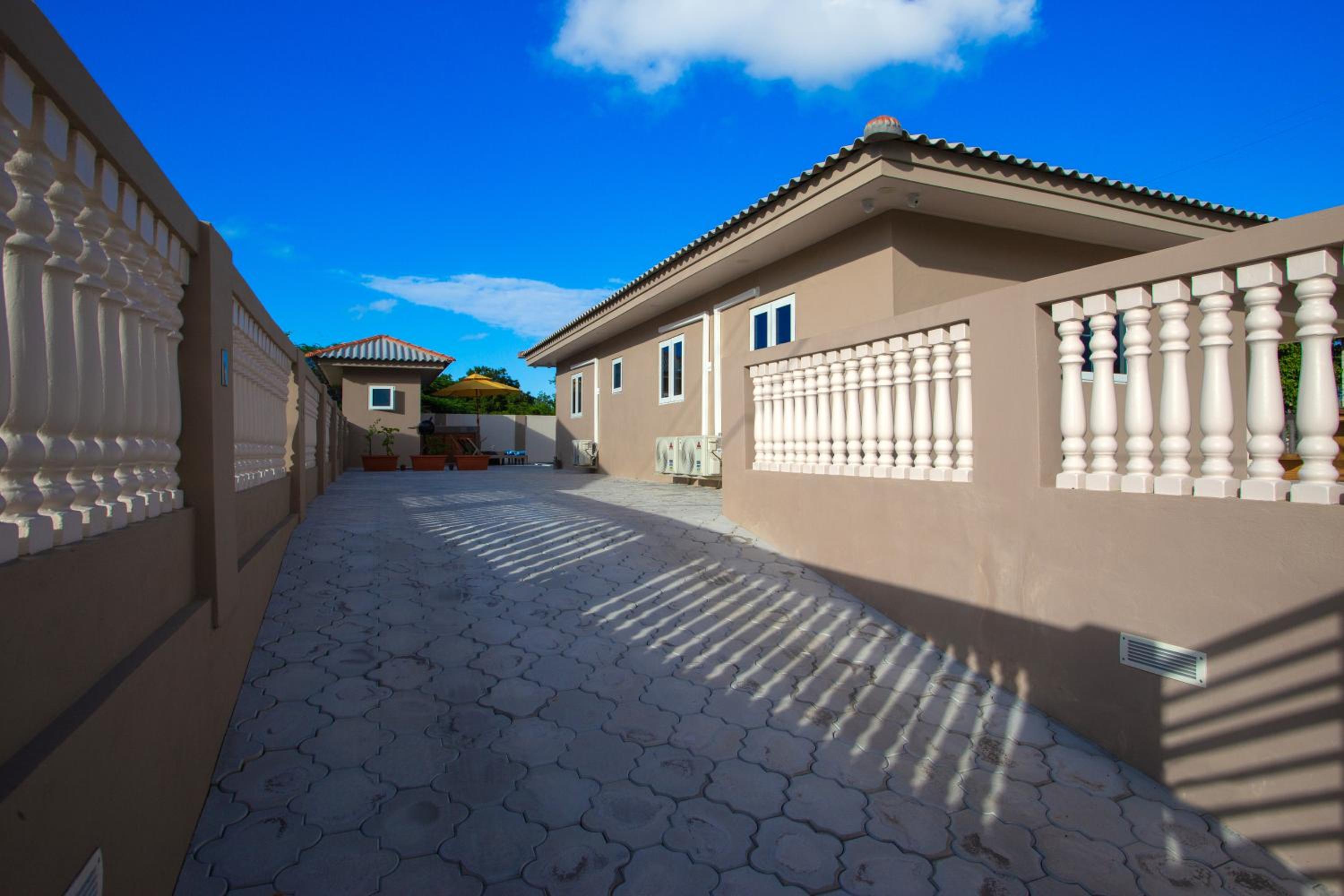 Lovely Caribbean family villa with private pool
