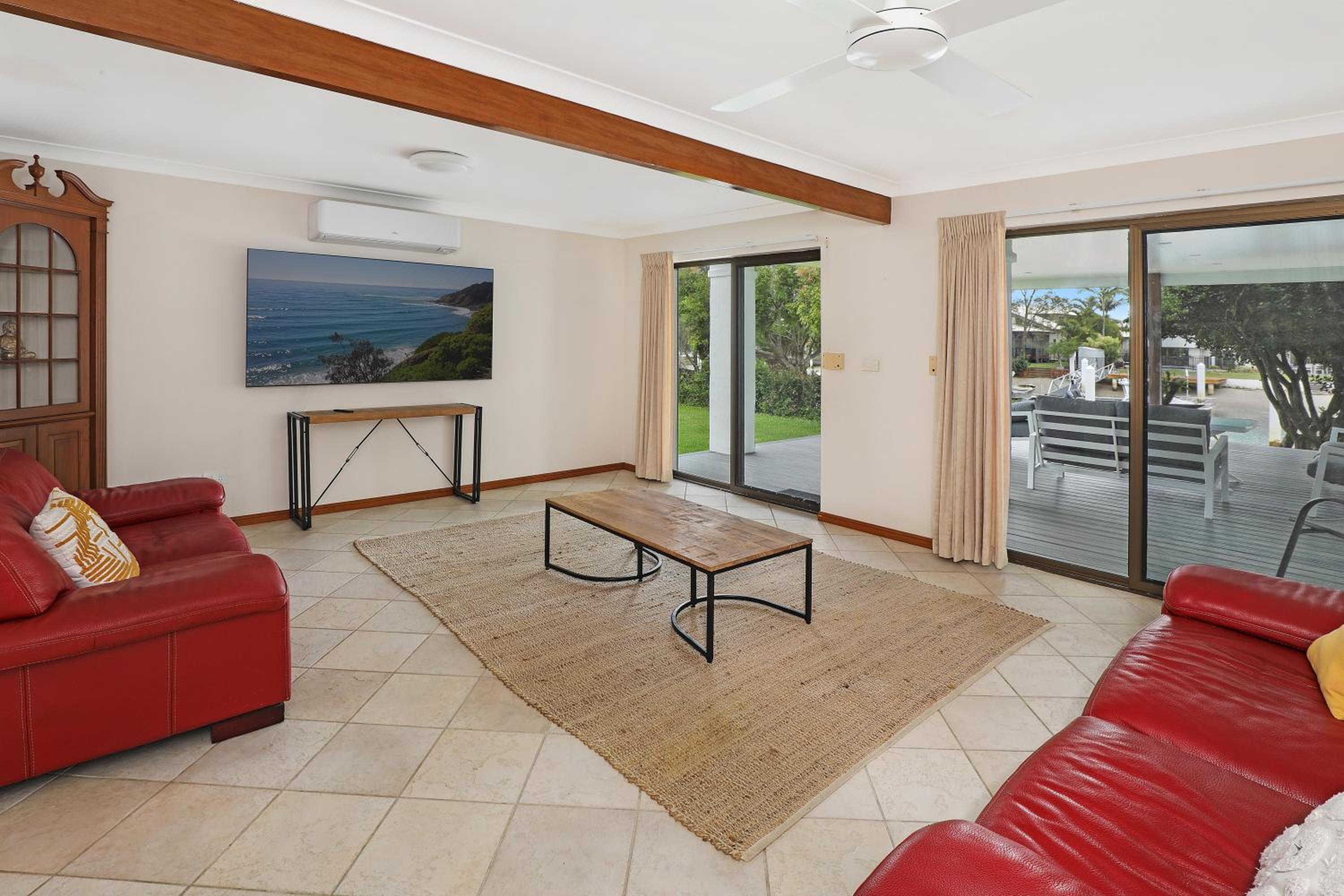 Fantastic Buddina Duplex