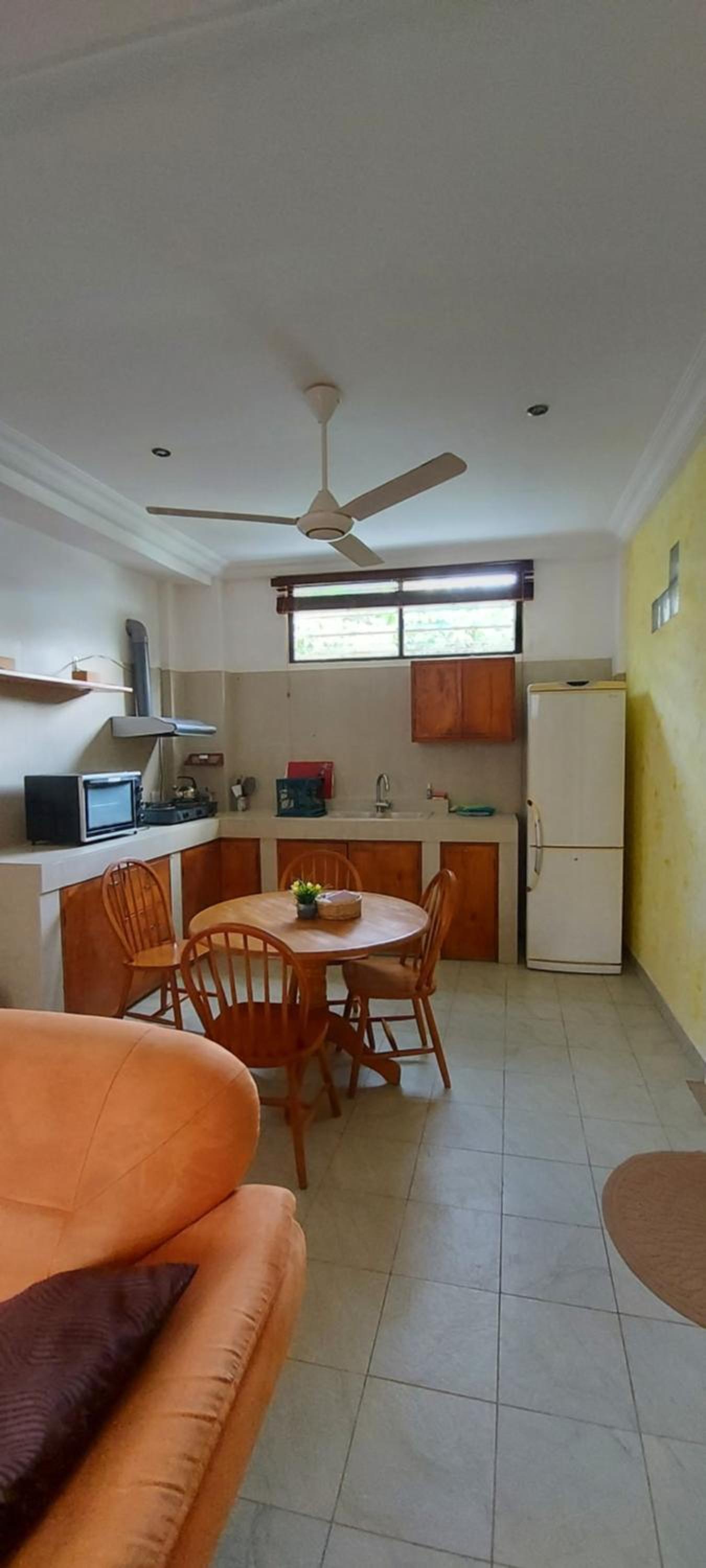 Busy Bee Apartments view 4