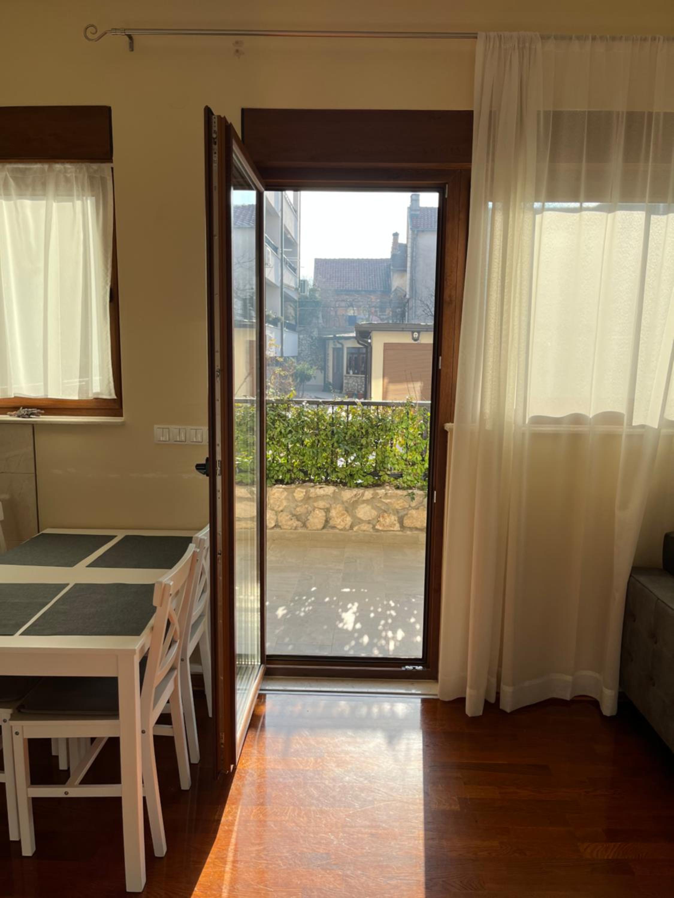 Apartment Sunlight