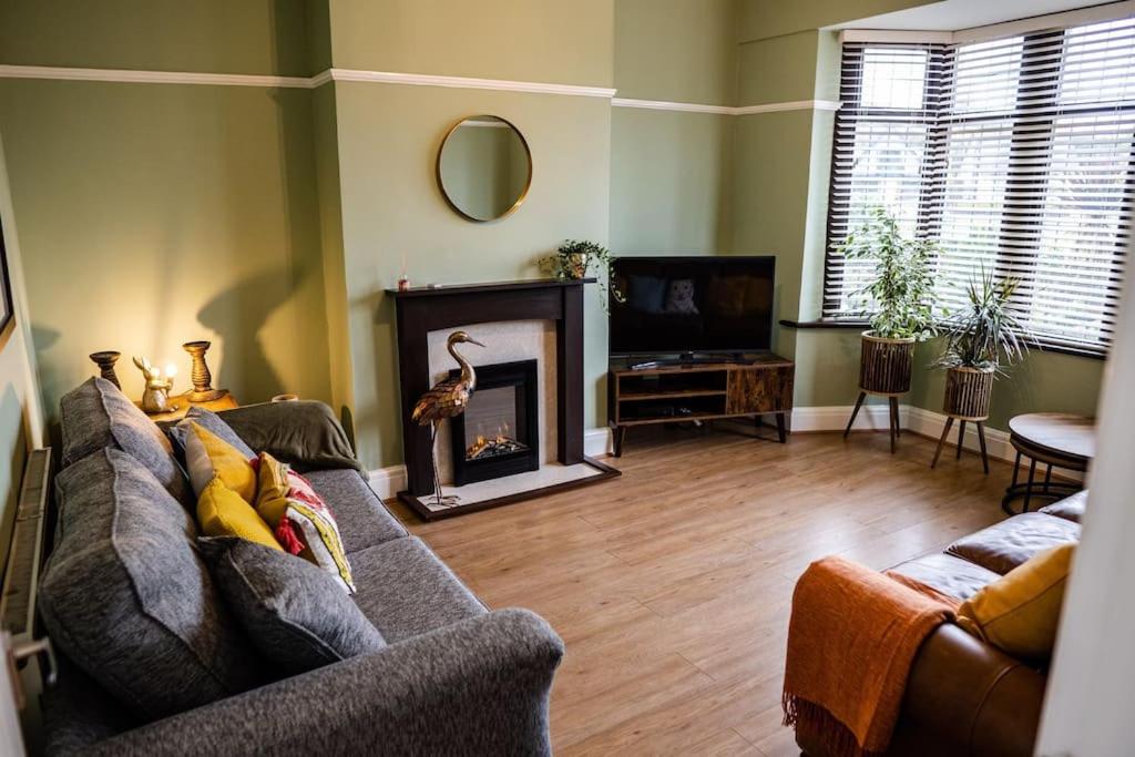 Spacious Family Home Minutes from the Beach view 5