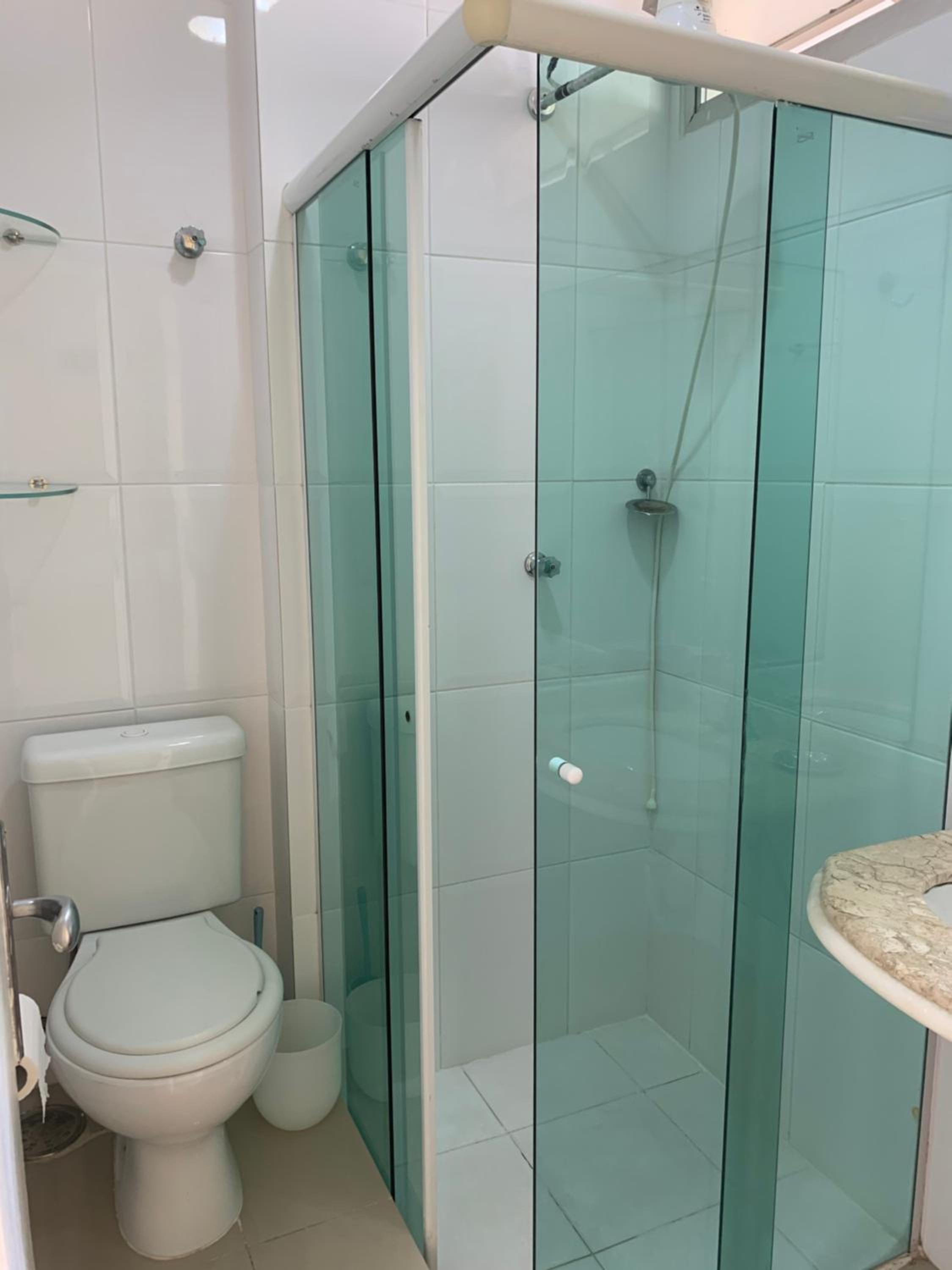Kitnet Pitangueiras en Guarujá — bathroom
