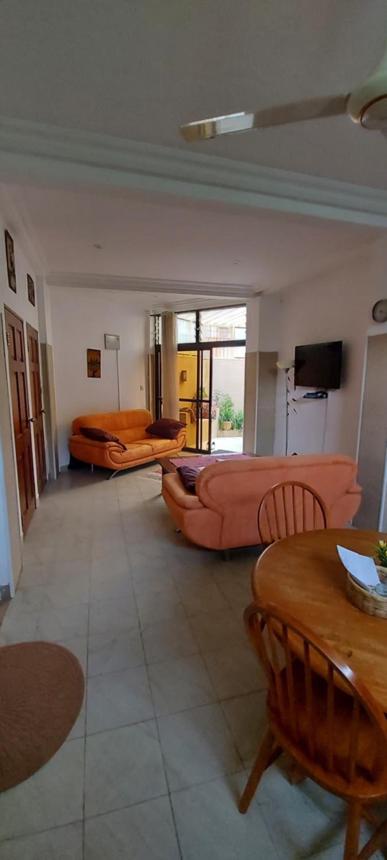 Busy Bee Apartments view 3