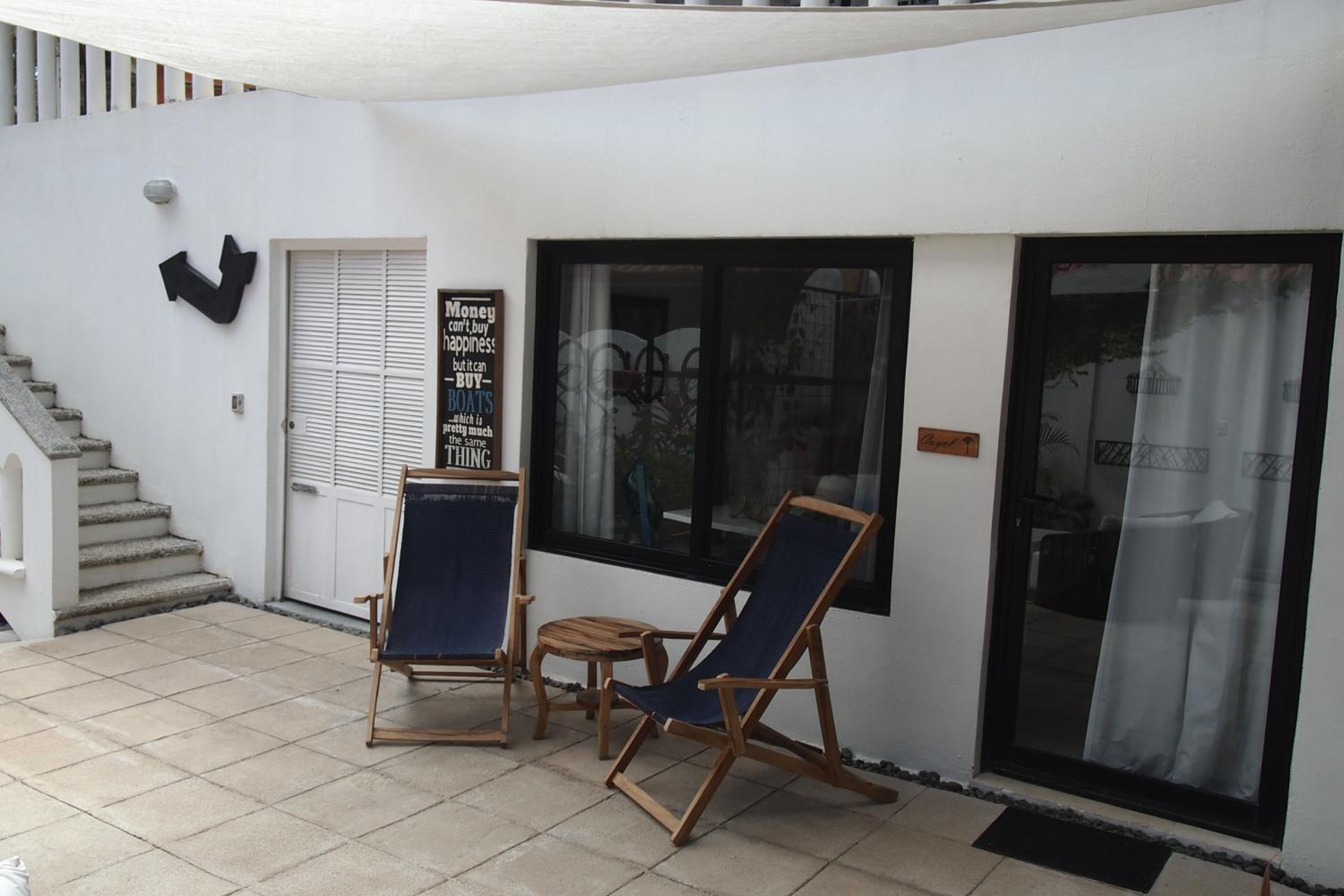 Casa Vitality Bed and Breakfast - Playa Guiones, Nosara - 4 Minute Walk to the Beach