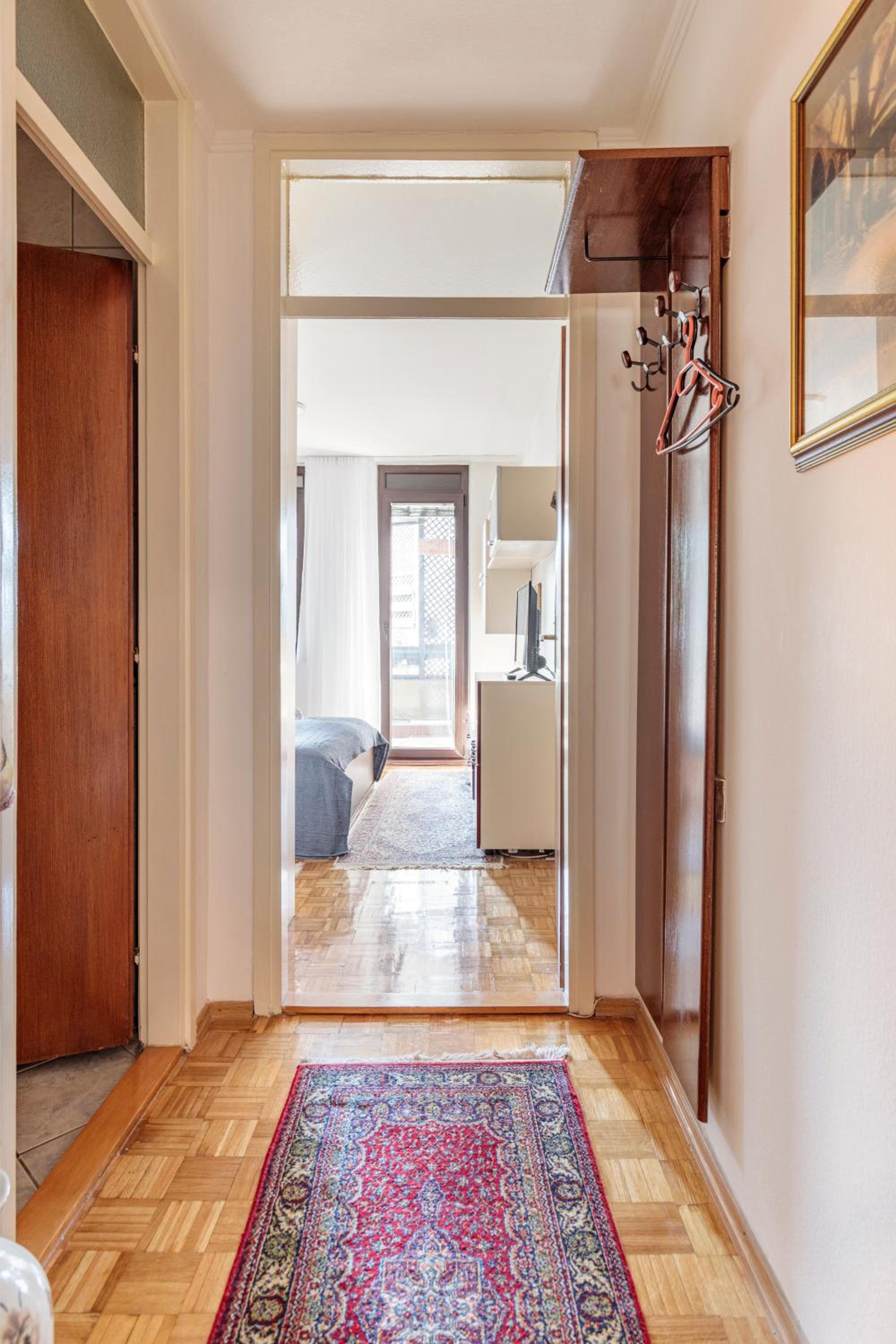 Grand Duplex Suite with Free Parking - Heart of Old Town