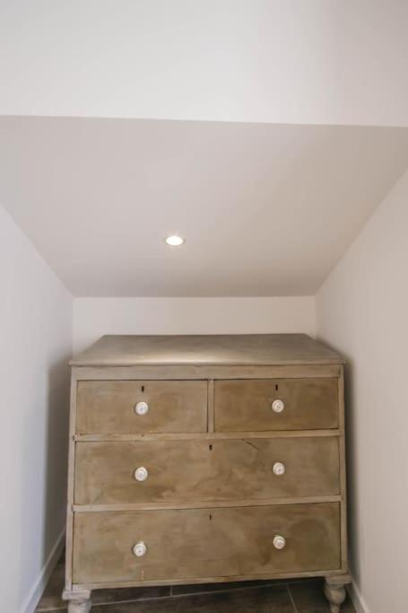 Summer Breeze Apartment, in the Historic Centre of Lagos view 5