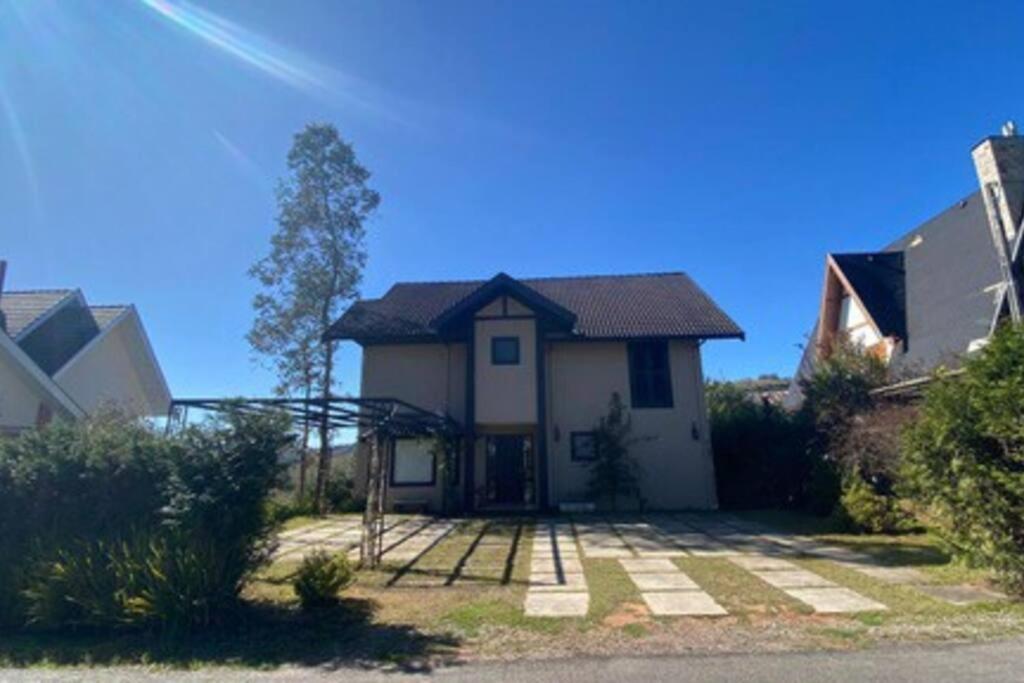 HOSTYN Casa Paraiso nas Montanhas, Condominio de Alto Padrão cercado pela Natureza