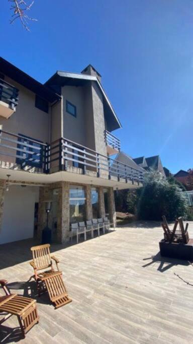 HOSTYN Casa Paraiso nas Montanhas, Condominio de Alto Padrão cercado pela Natureza