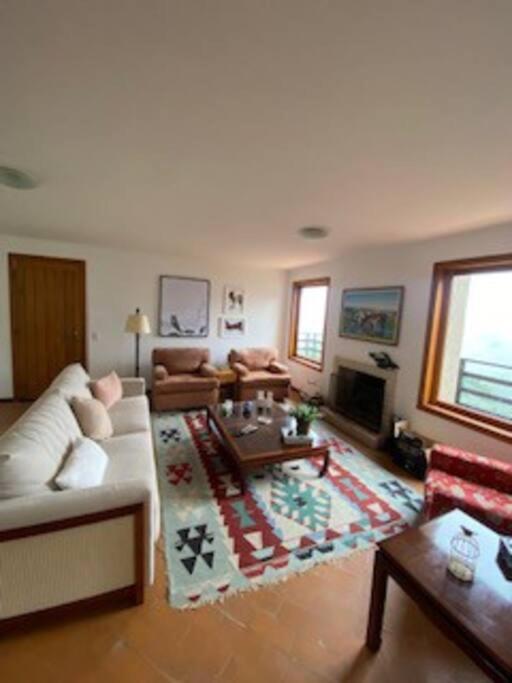 HOSTYN Casa Paraiso nas Montanhas, Condominio de Alto Padrão cercado pela Natureza