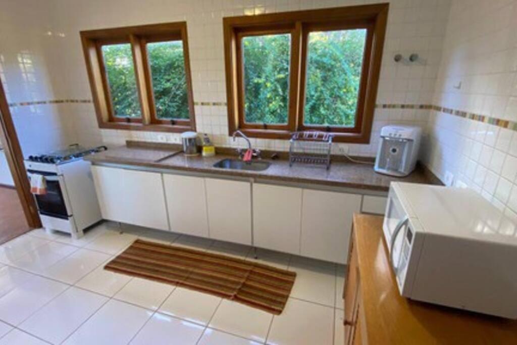 HOSTYN Casa Paraiso nas Montanhas, Condominio de Alto Padrão cercado pela Natureza