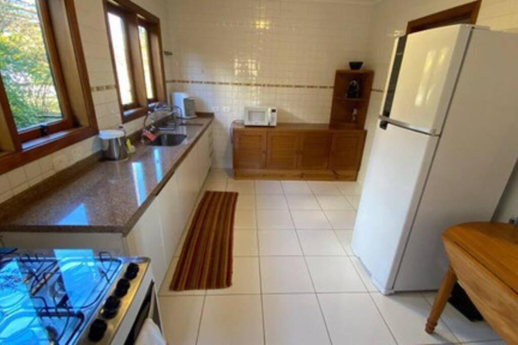 HOSTYN Casa Paraiso nas Montanhas, Condominio de Alto Padrão cercado pela Natureza