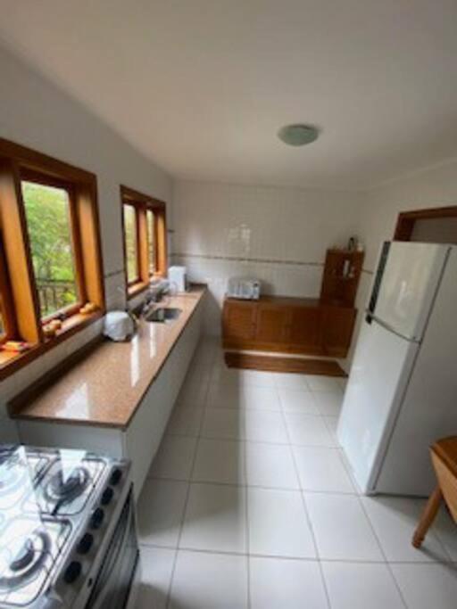 HOSTYN Casa Paraiso nas Montanhas, Condominio de Alto Padrão cercado pela Natureza