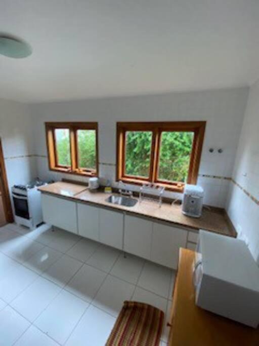 HOSTYN Casa Paraiso nas Montanhas, Condominio de Alto Padrão cercado pela Natureza