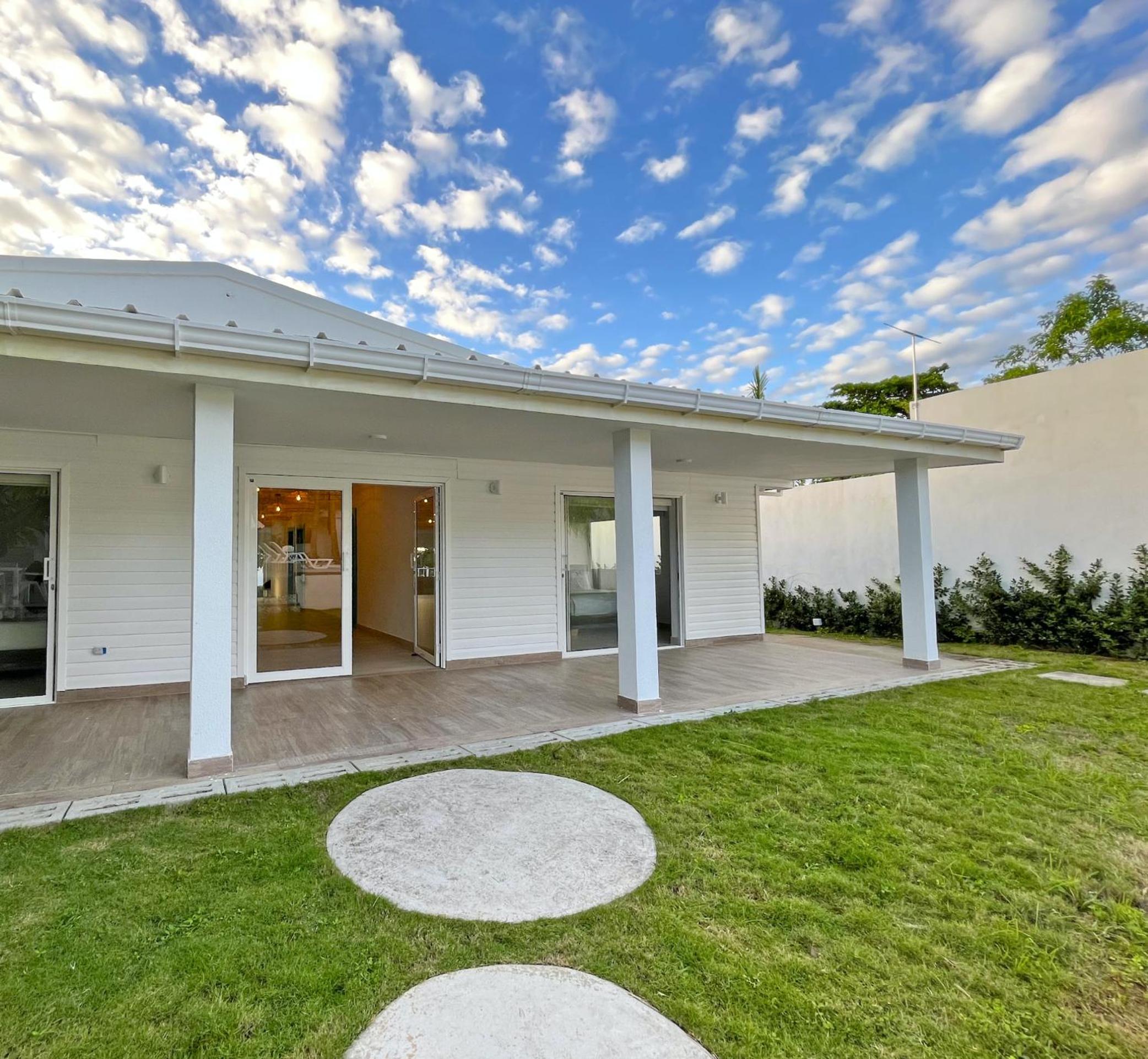 Zaba Beach House