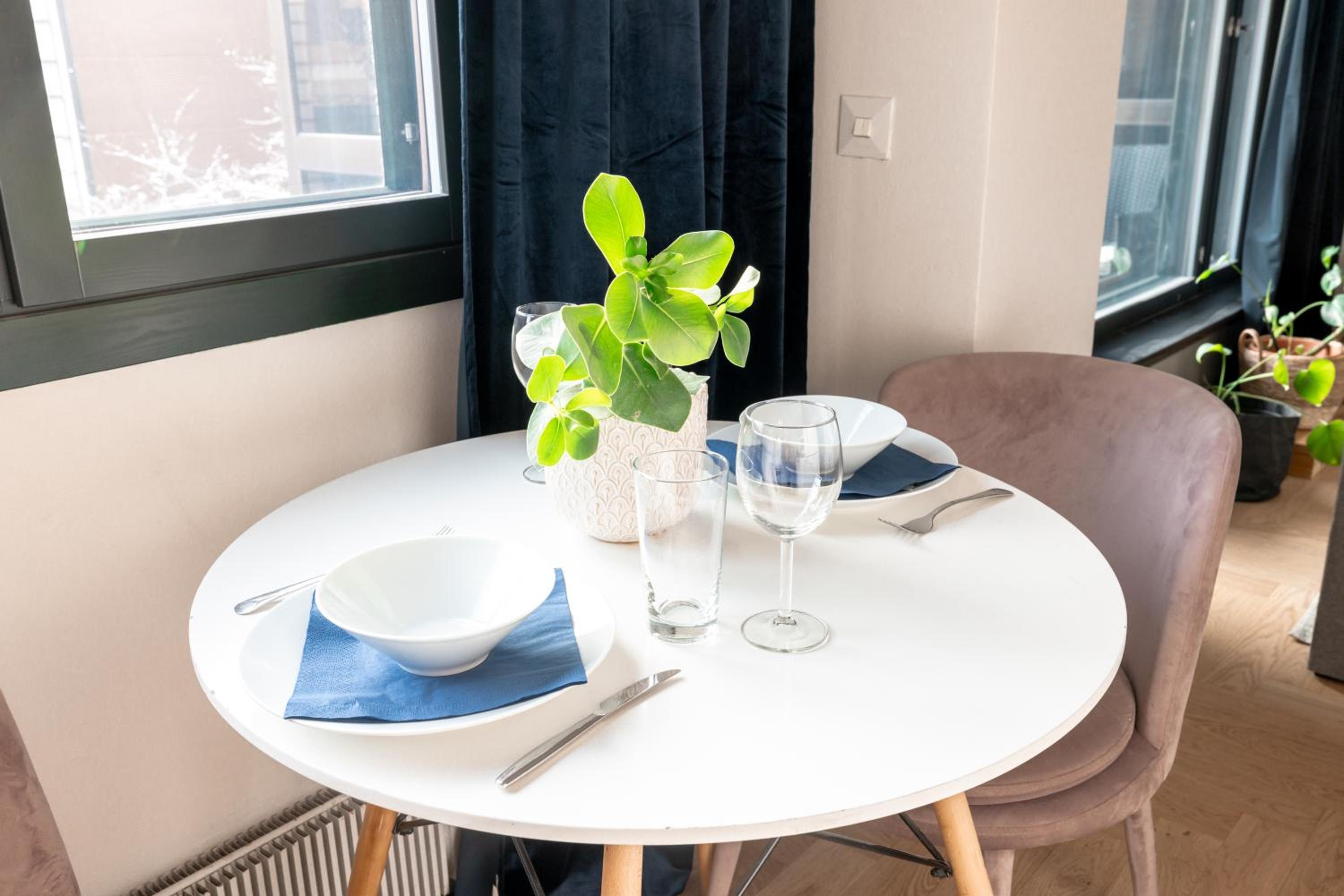 2ndhomes Cozy high-quality Studio in Kluuvi with Balcony