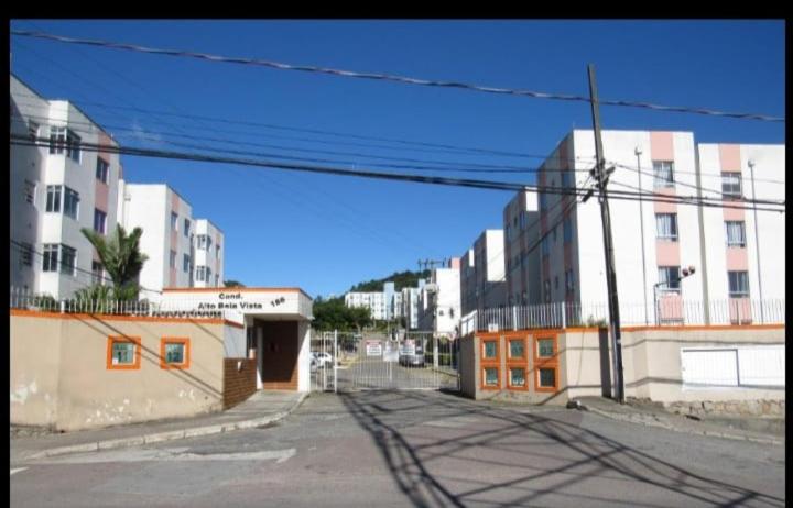 Apartamento bem localizado