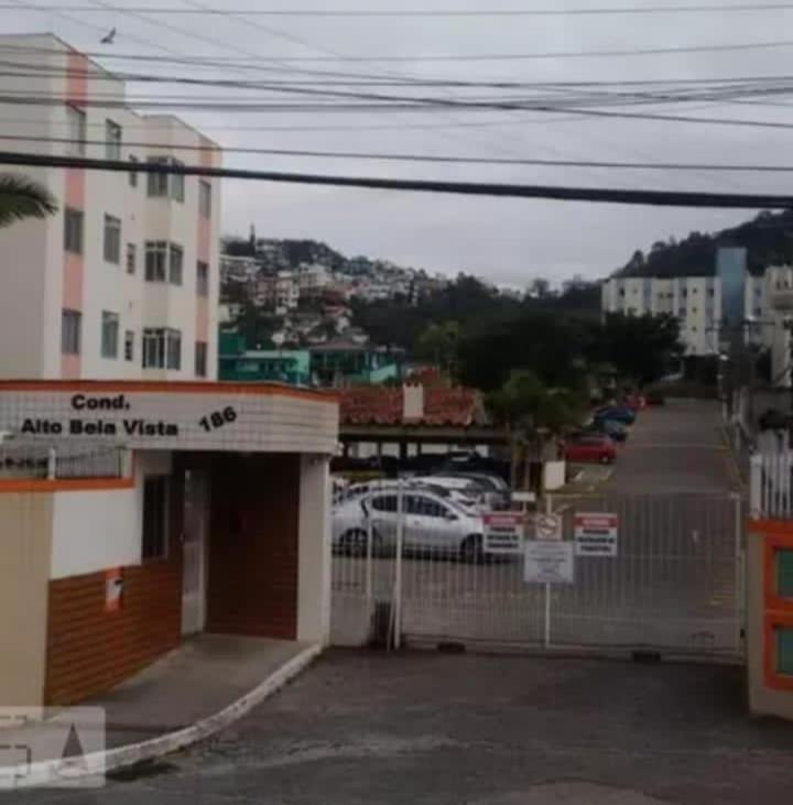 Apartamento bem localizado