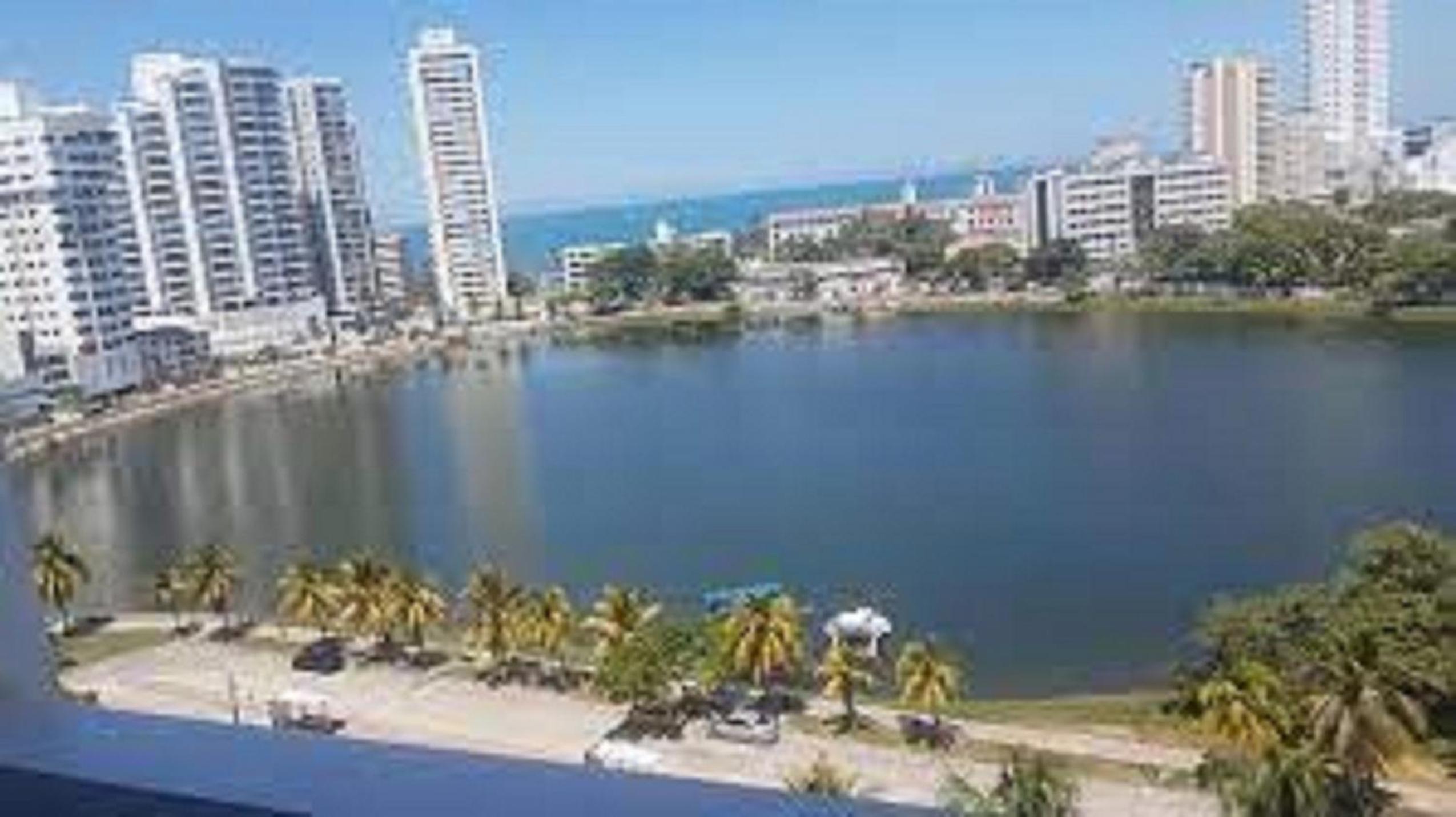 1IF2-3 APARTAMENTO EN CARTAGENA CERCA AL MAR CON AIRE ACONDICIONADO Y WIFi